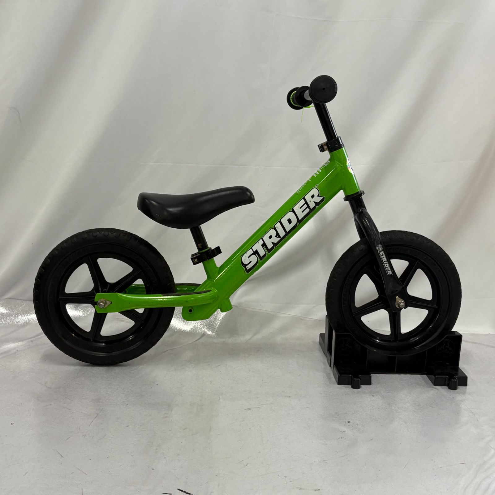 STRIDER ST-4 バランスバイク 緑 ストライダー キックバイク 自転車 楽天市場】ストライダー スポーツ モデル ST-S4 STRIDER 12