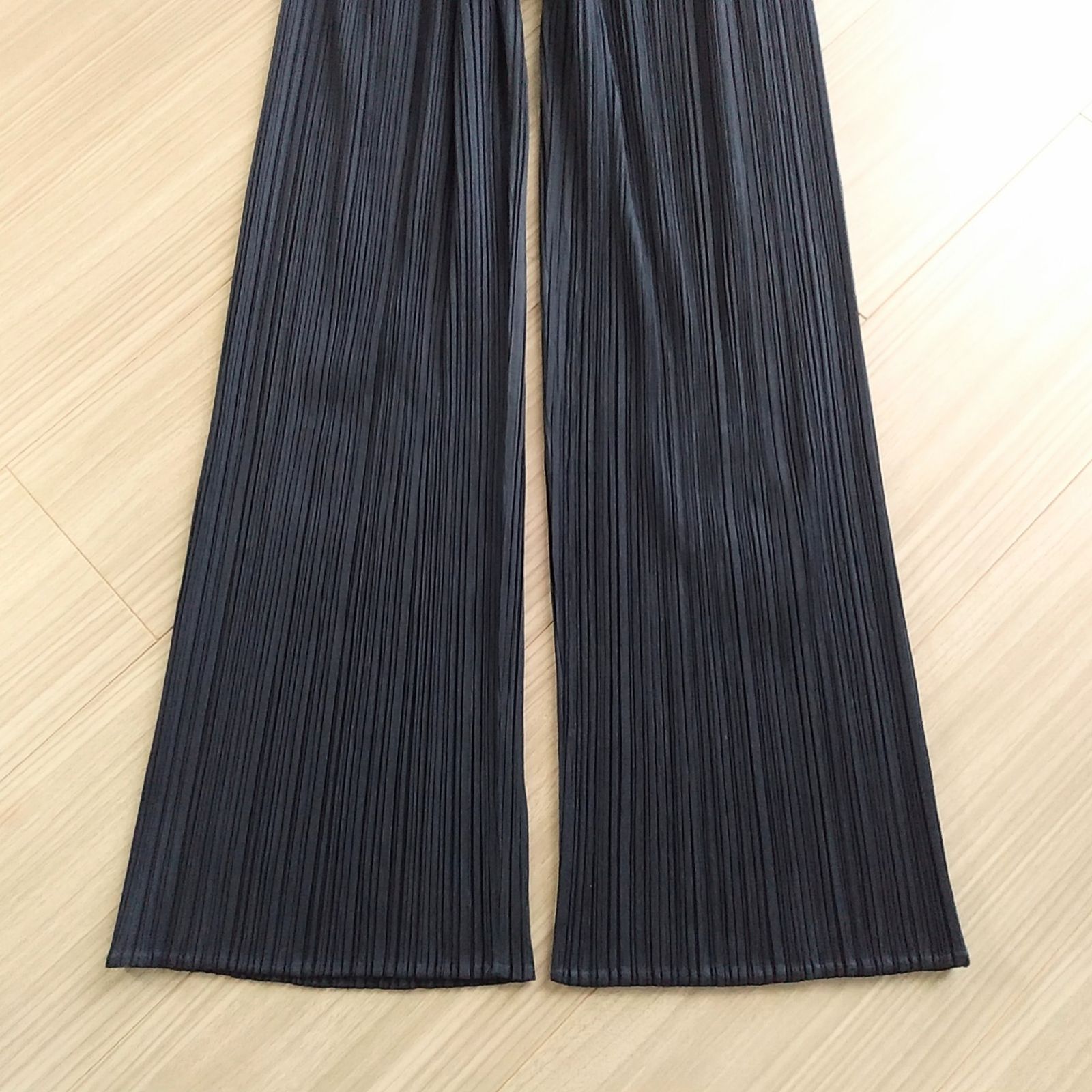 イッセイミヤケ／PLEATS PLEASE ワイドパンツ イージーパンツ