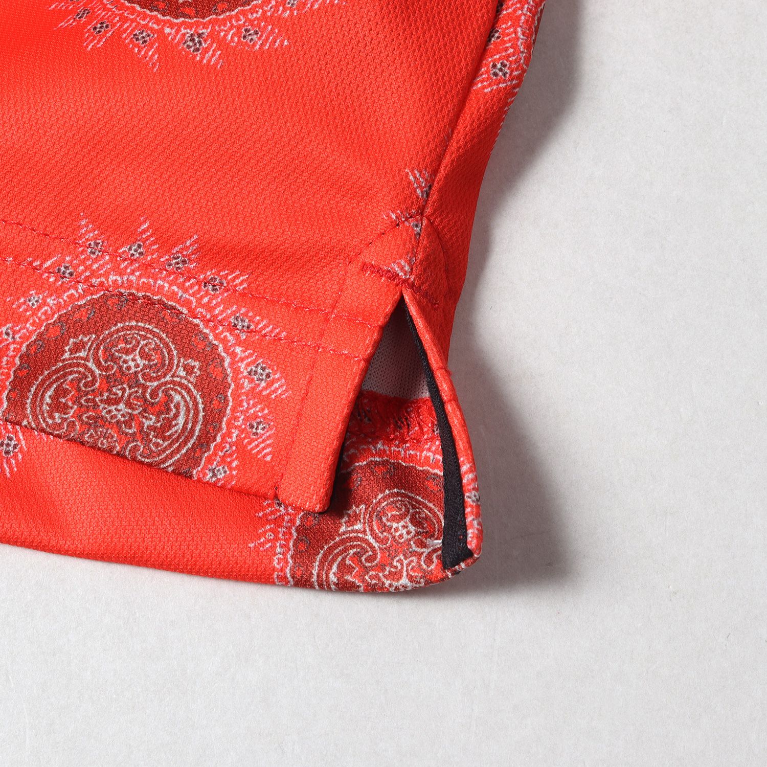 新品 1piu1uguale3 golf ポロシャツ バンダナ ペイズリー 新作 1PIU1UGUALE3 GOLF バンダナペイズリー柄半袖ポロシャツ 定価30