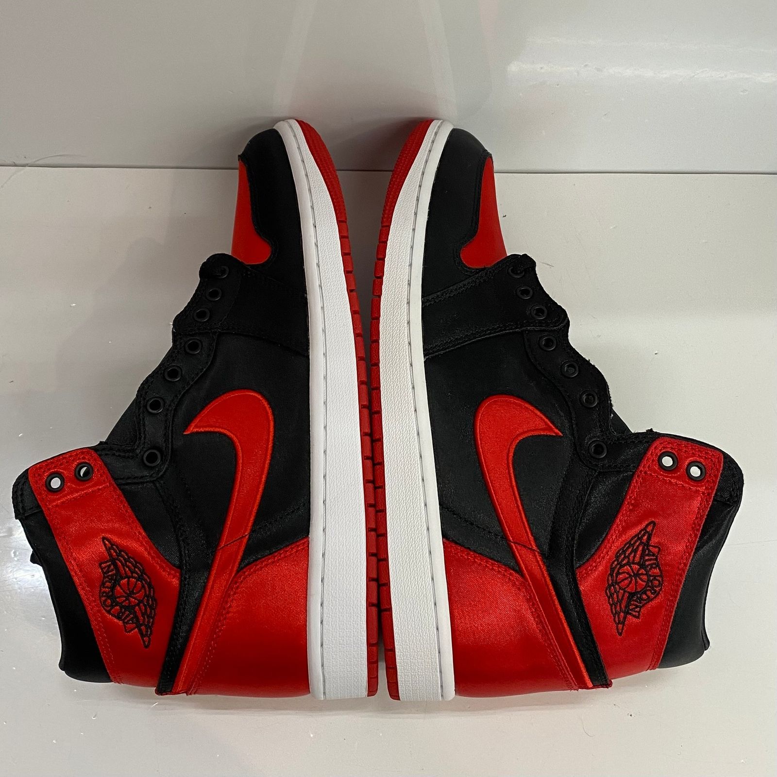 ナイキ NIKE ウィメンズ エアジョーダン1 レトロ ハイ OG サテン 