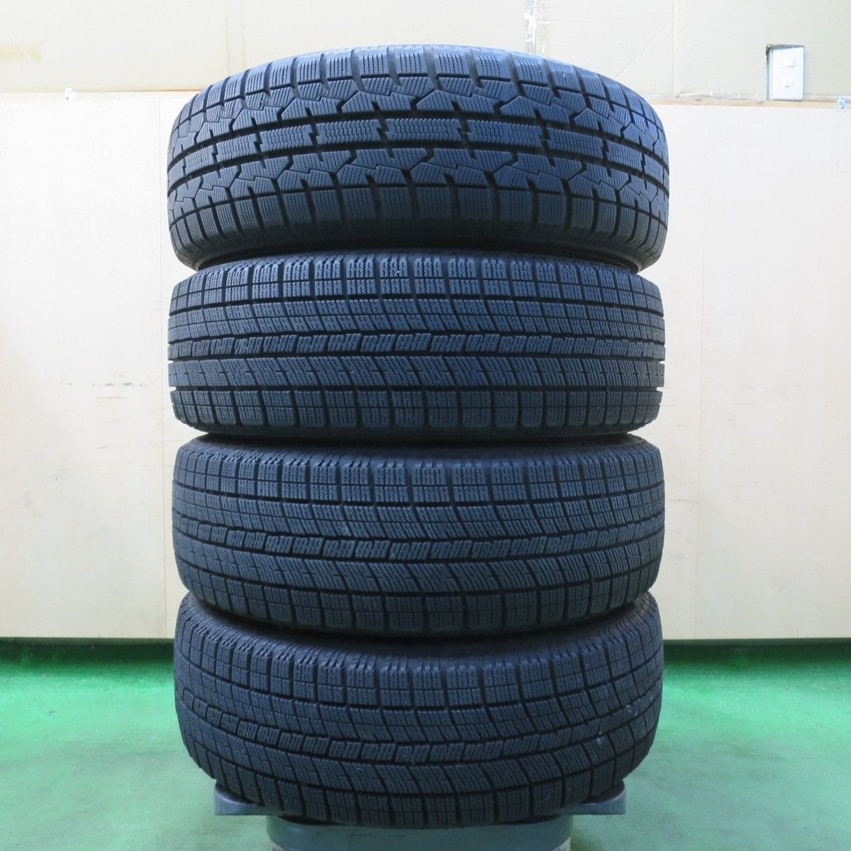 185/65R15 ヨコハマ iceGUARD iG30 中古冬４本　 2016 185/65R15 ヨコハマ iceGUARD iG30 中古冬4本 2016 ☆バリ山