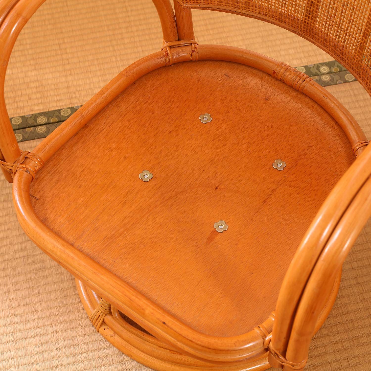 回転式 幅52×奥行54×高さ69cm ナチュラル 籐椅子 ラタン 肘付き 座椅子 座面高33cm 完成品 不二貿易 85341