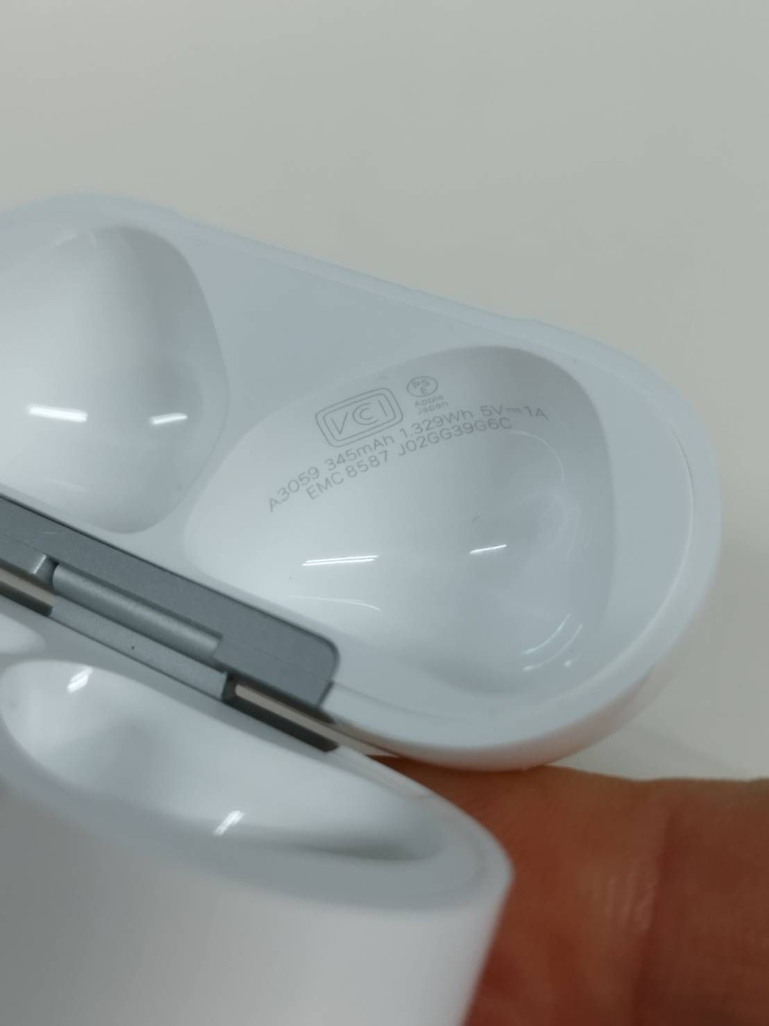 AirPods 第4世代 充電　ケースのみ A3059 楽天市場】PIAQEIOZ AirPods 4 充電ケース エアーポッズ第4世代