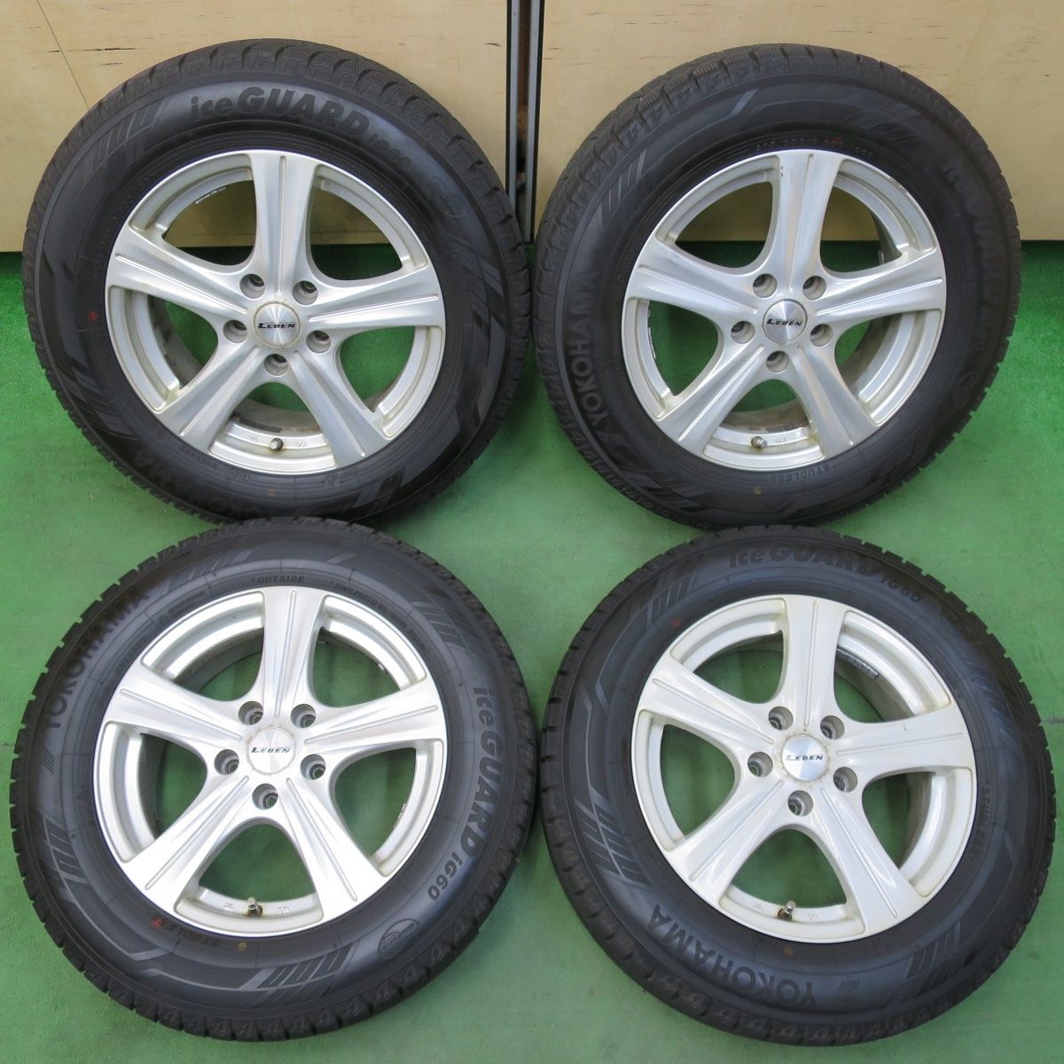 送料無料] バリ溝！22年！9.5分☆スタッドレス 205/65R16 ヨコハマ 