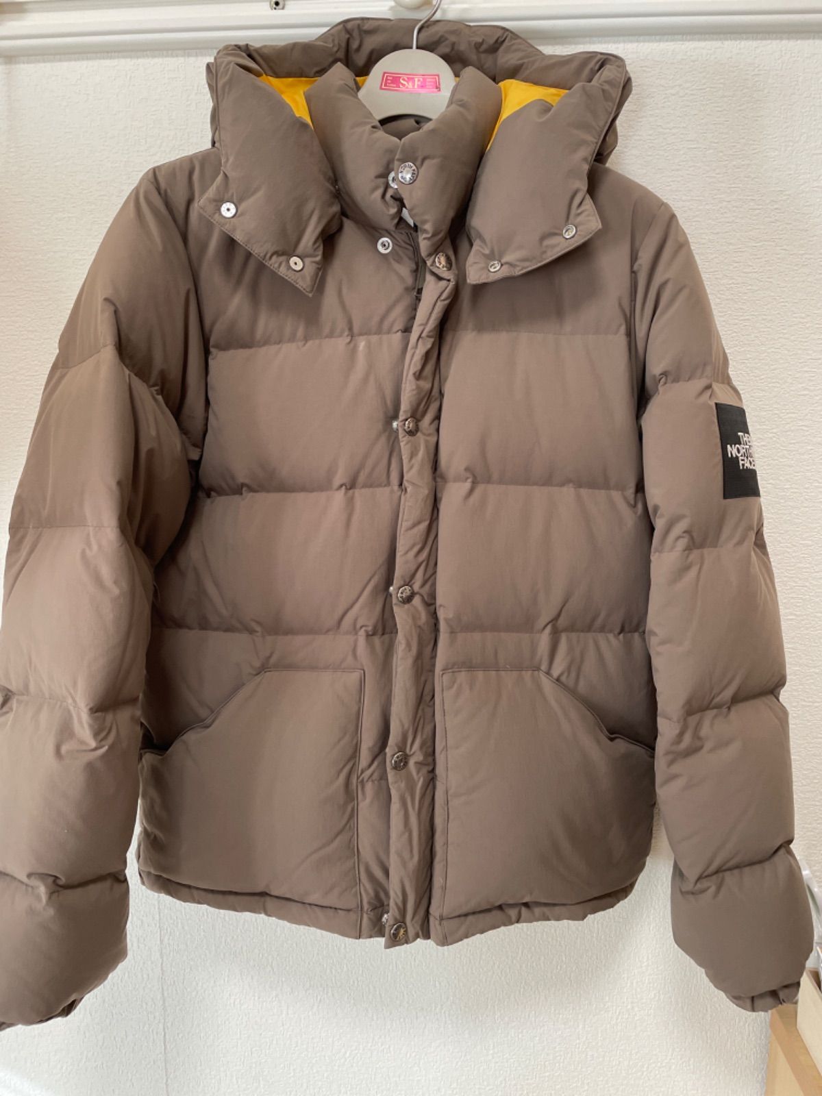 NORTH FACE)人気腕ワッペン キャンプシエラショートダウンJKT