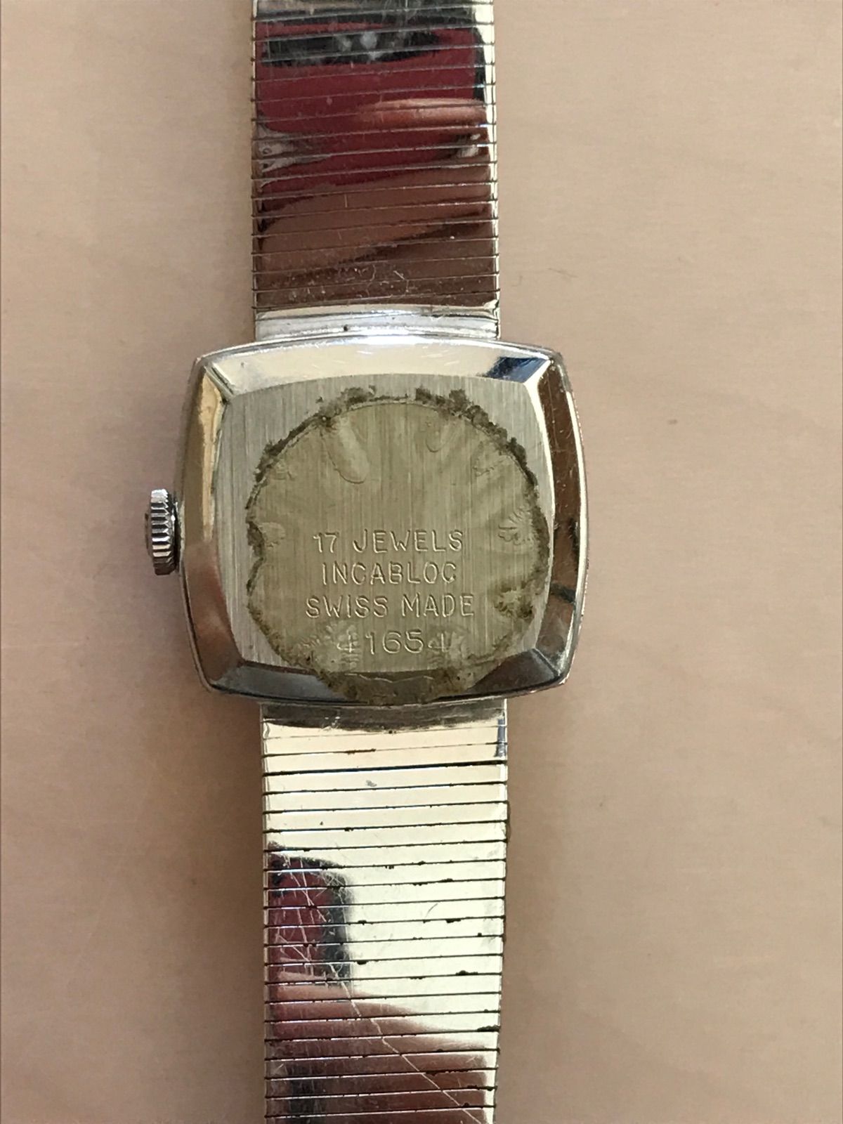 アンティーク 腕時計 Tiara スイス 17JEWELS ビンテージ レトロ感