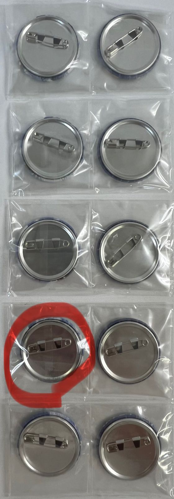 未開封 DVD ダイヤのA きゃにめ.jpオリジナル特典 オリジナル缶バッジ2