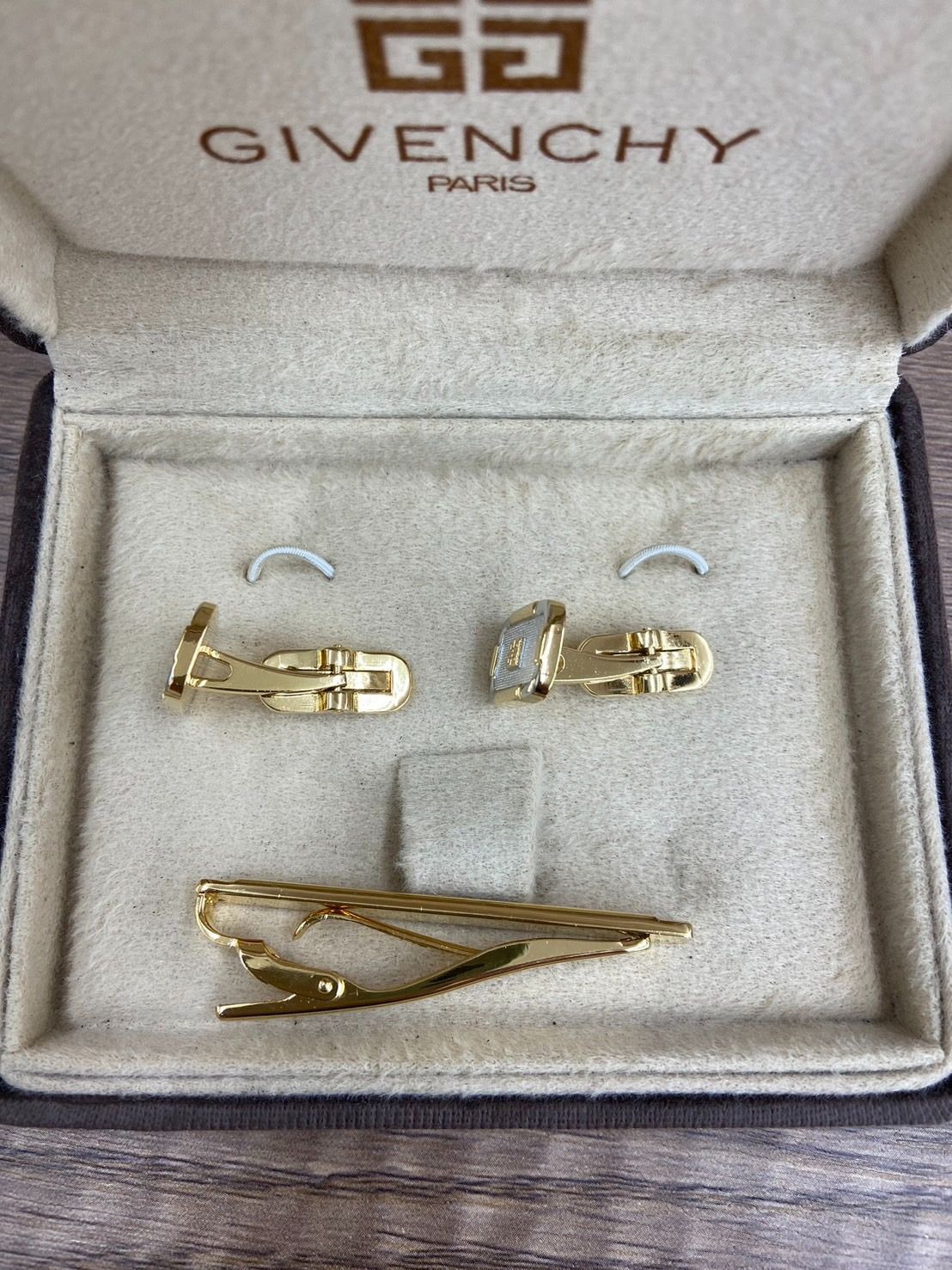 匿名配送】Cartier カフリンクス しろい K18YG オクタゴンビス ❤︎