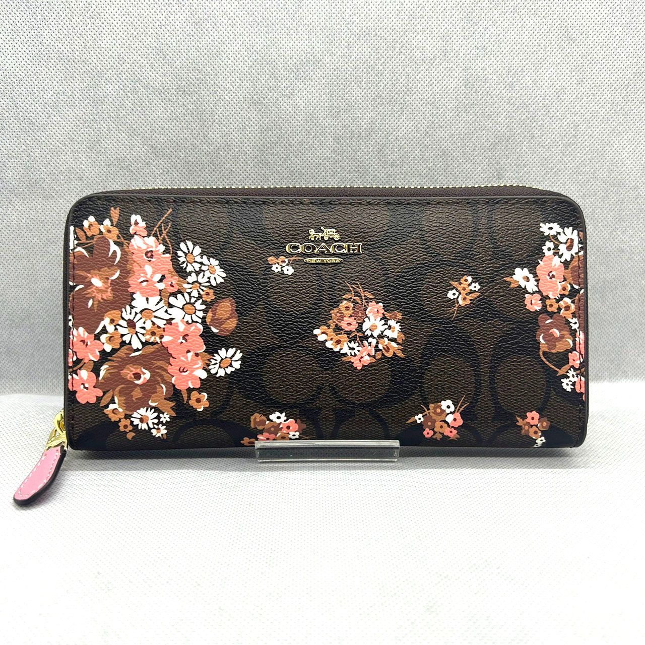 送料無料産直 ✨COACH フローラル プリント 長財布 シグネチャー