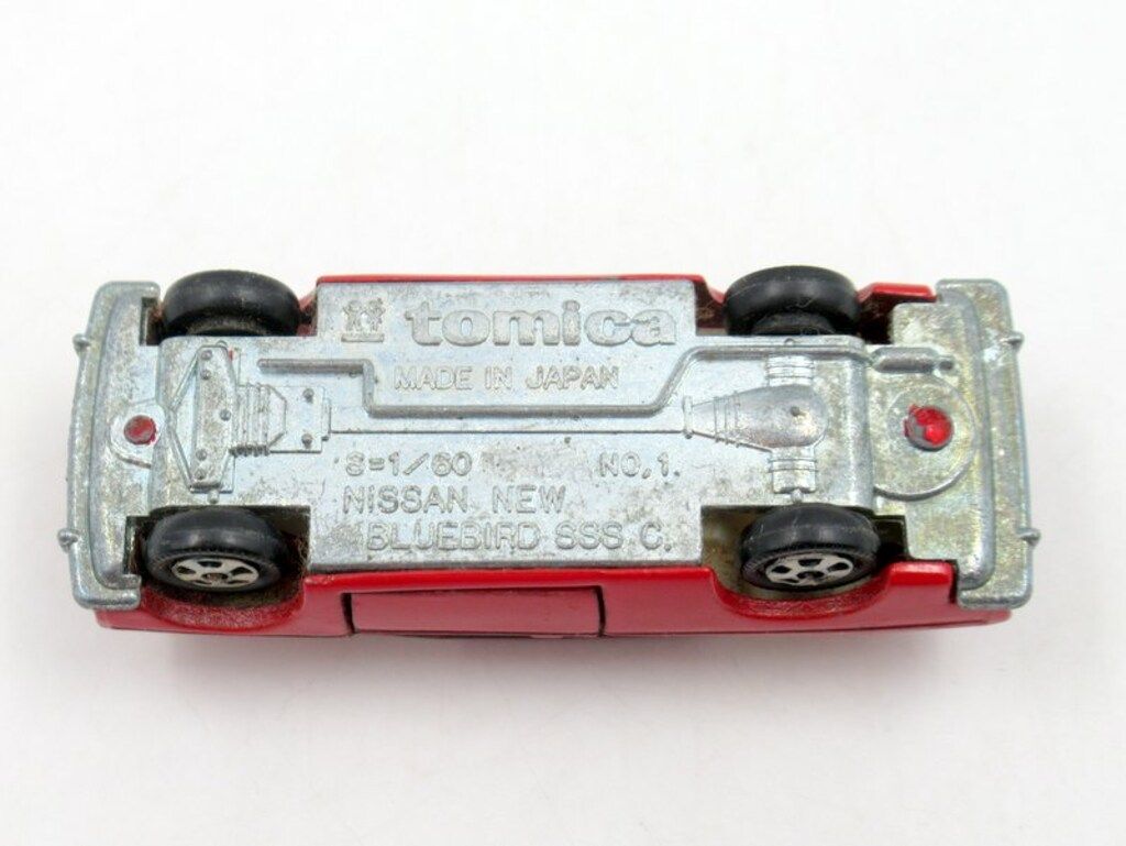 トミー トミカ黒箱日本製 114 ブルーバード SSSクーペ/赤