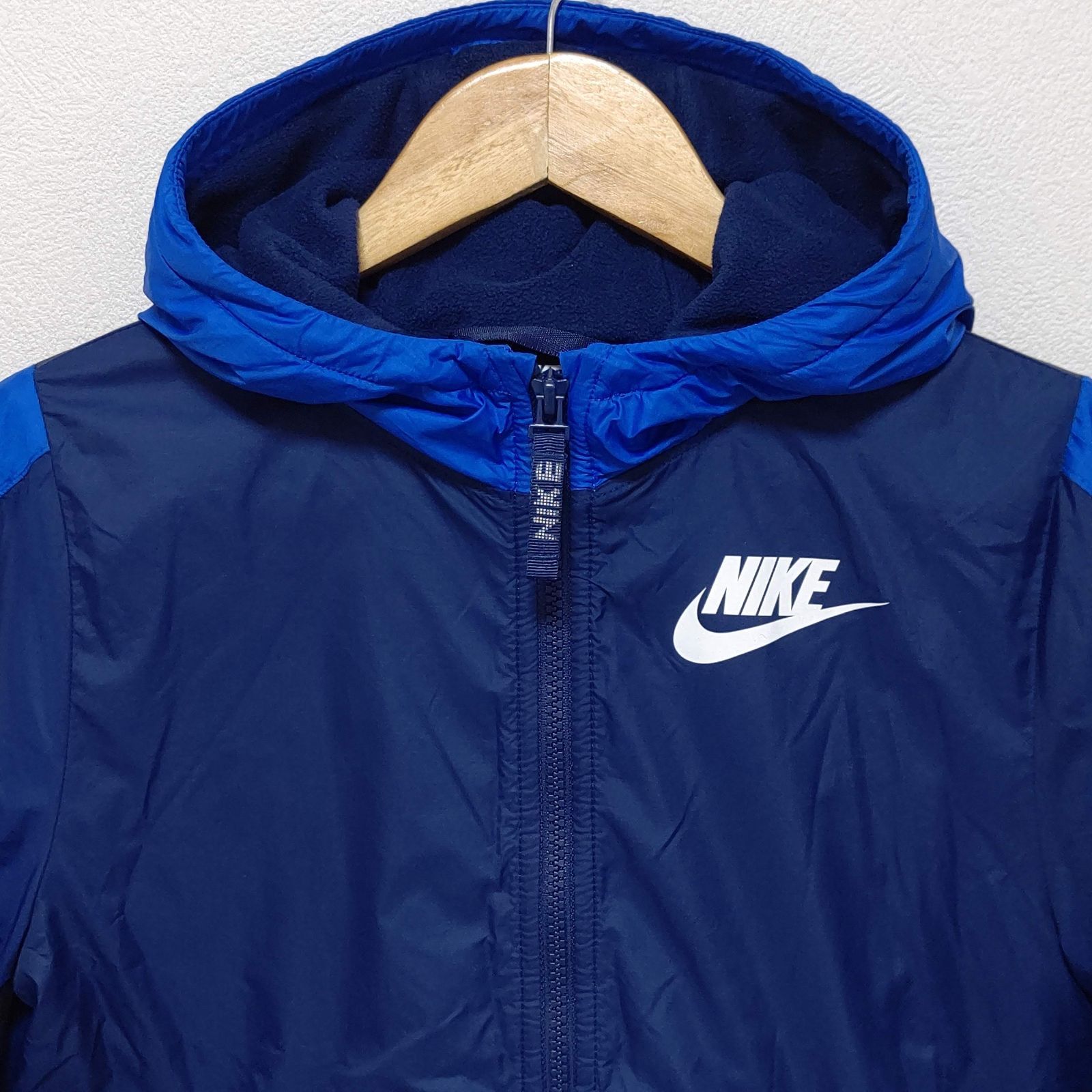 キッズ◎【NIKE】ナイキ スポーツ ウエア パーカー ジャケット ウインドブレーカー ブルー 青 ジャンパー 防寒 薄手 軽量 タウンユース  アウトドア キッズ 子供服 サイズ S 140㎝ / M3047j