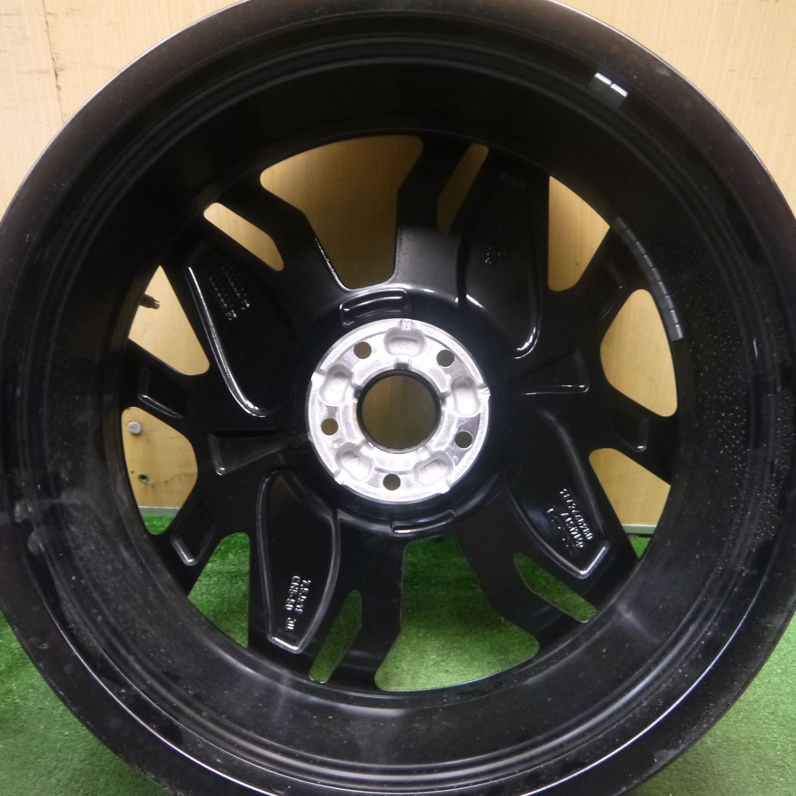 全商品送料無料! 新車外し 2本 プジョー 3008 現行 純正 ホイール 19インチ 19×7.5J PCD108 5H 5092407Hホ もうすぐ販売終了