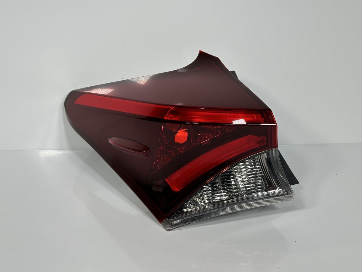 破損キズなし オーリス NZE181H NZE184H ZRE186H 後期 純正 左テールランプ テールライト LH LED 81561-12C31 12-602 98L 管理27143