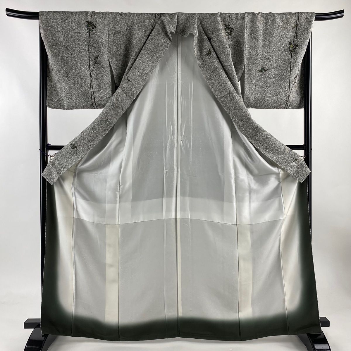 付下げ 身丈166.5cm 裄丈67.5cm L 袷 草花 金彩 灰色 正絹 美品 秀品  