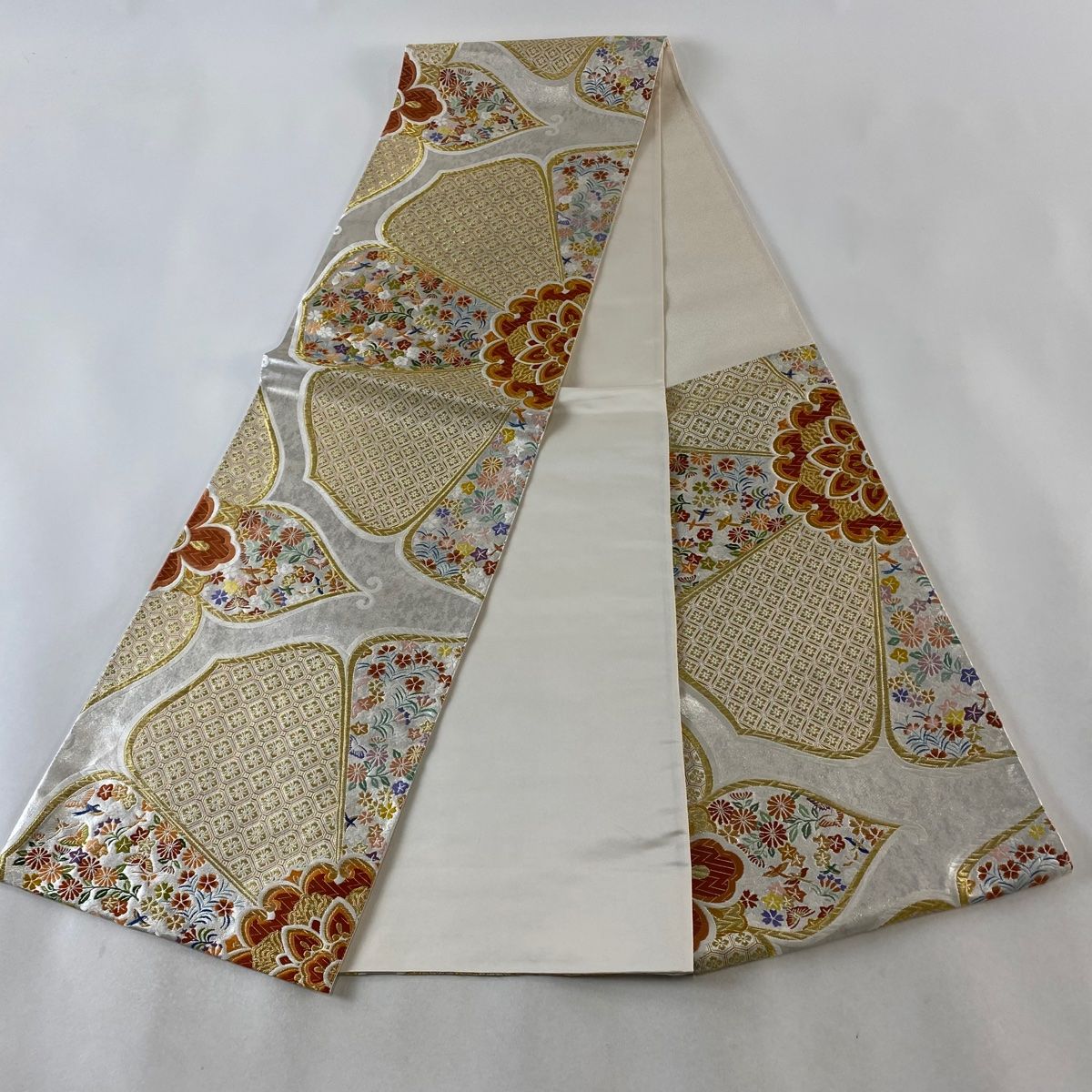 袋帯 美品 秀品 花鳥 蝶 唐織 箔 灰色 六通 正絹 【中古