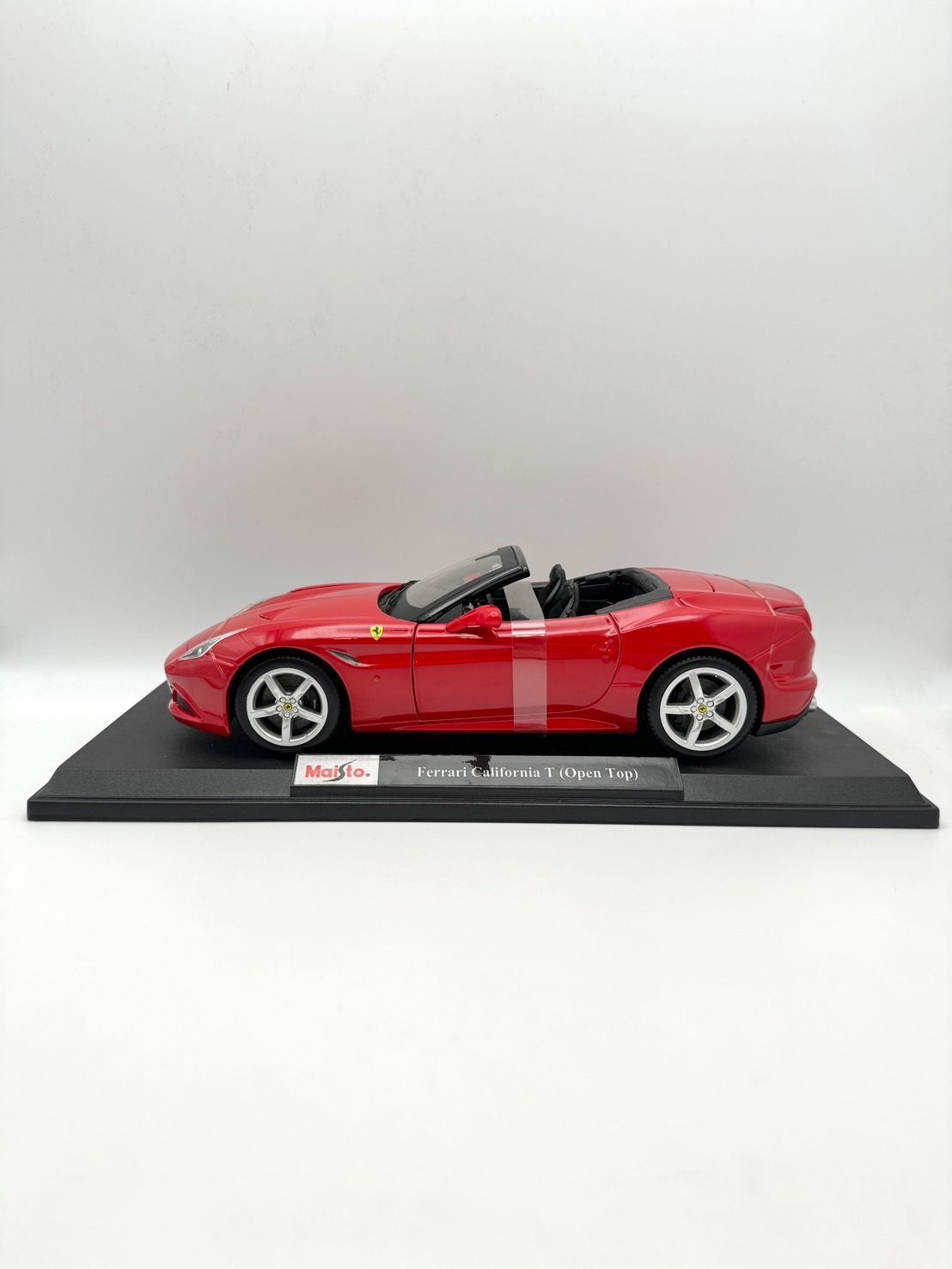 Maisto 1/18 Ferrari California T(Open Top) レッド マイスト 