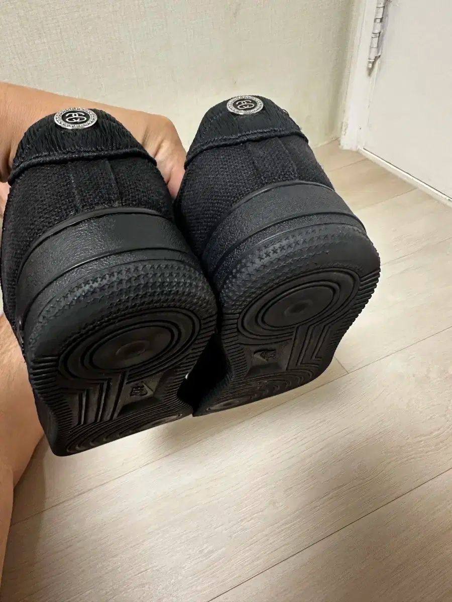  NIKE ナイキ x STUSSY ステューシー エアフォース 1 ロー トリプル 黒 シューズ(男性用) バスケットボール