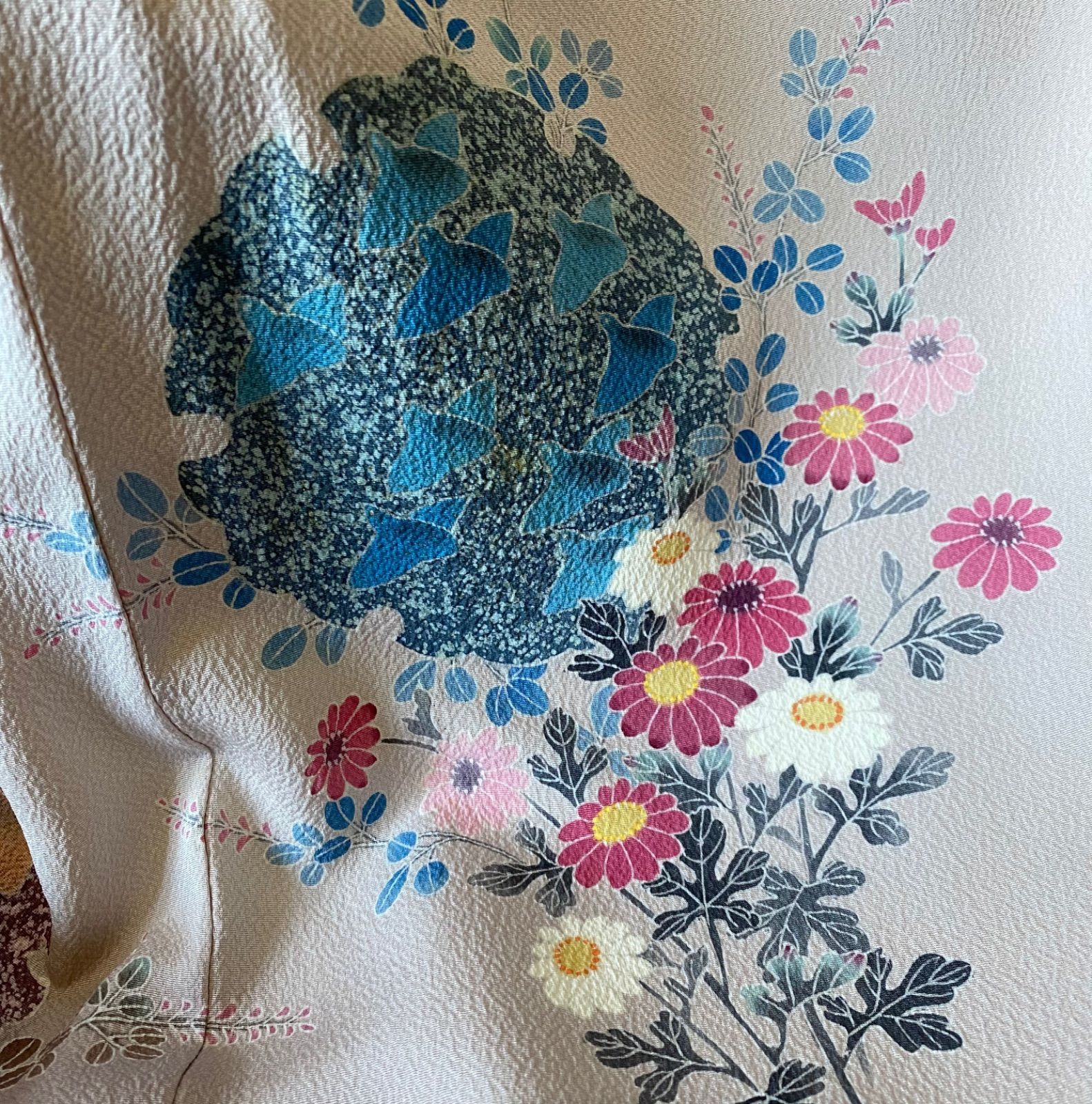 花鳥模様の手描き友禅の訪問着〉SALE トール雪輪ピンクベージュ