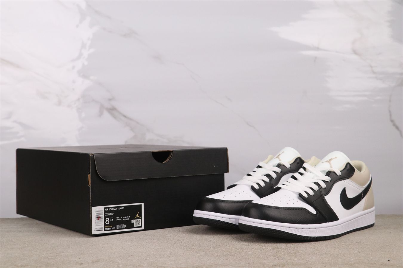 ホワイトライトブラウン