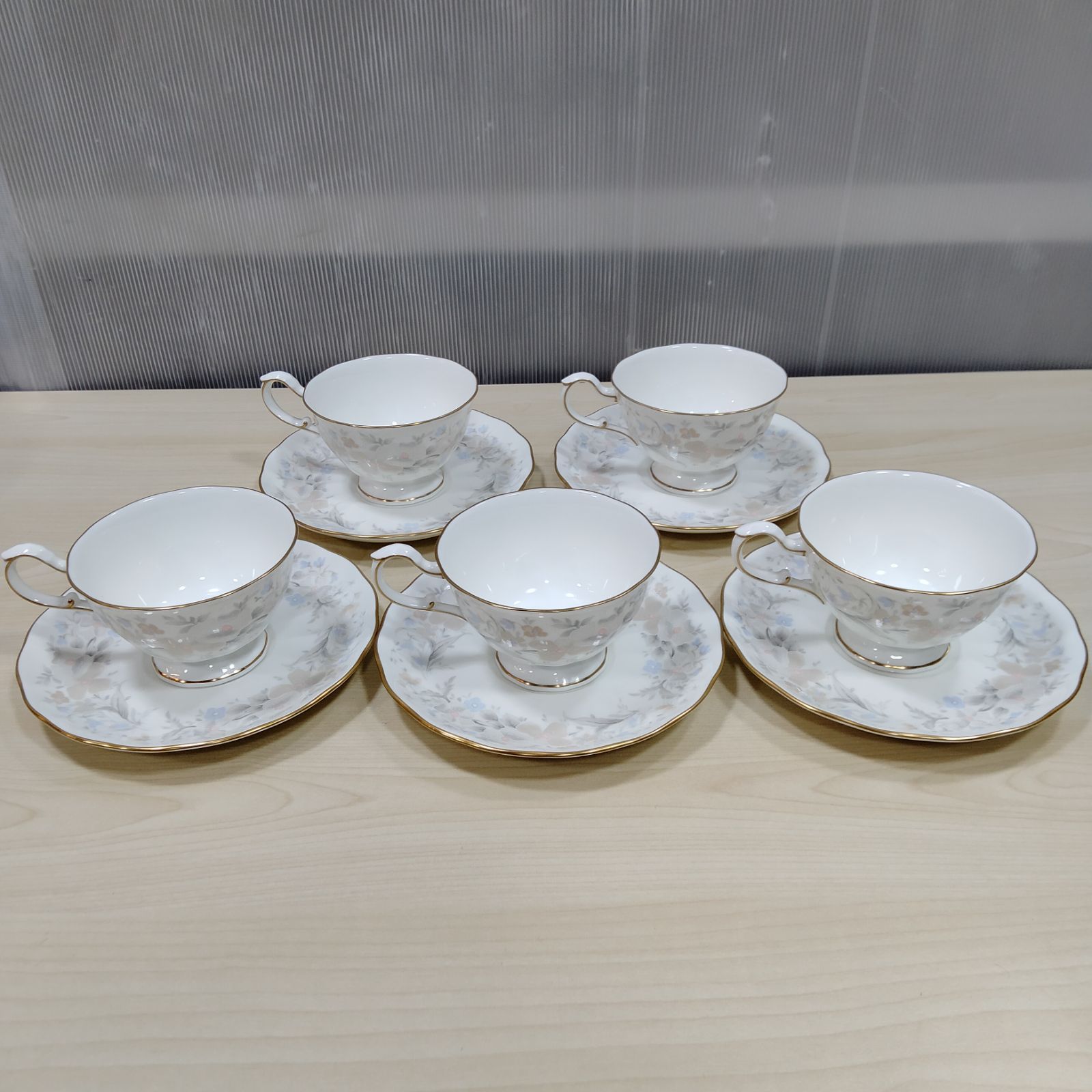 NARUMI ナルミ ボーンチャイナ カップ&ソーサー5客セット - メルカリ