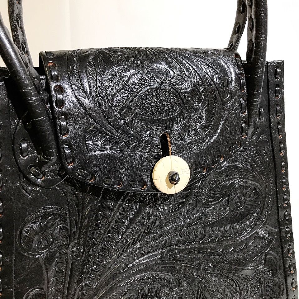 Carving Tribes カービングトライブス レザー バッグ