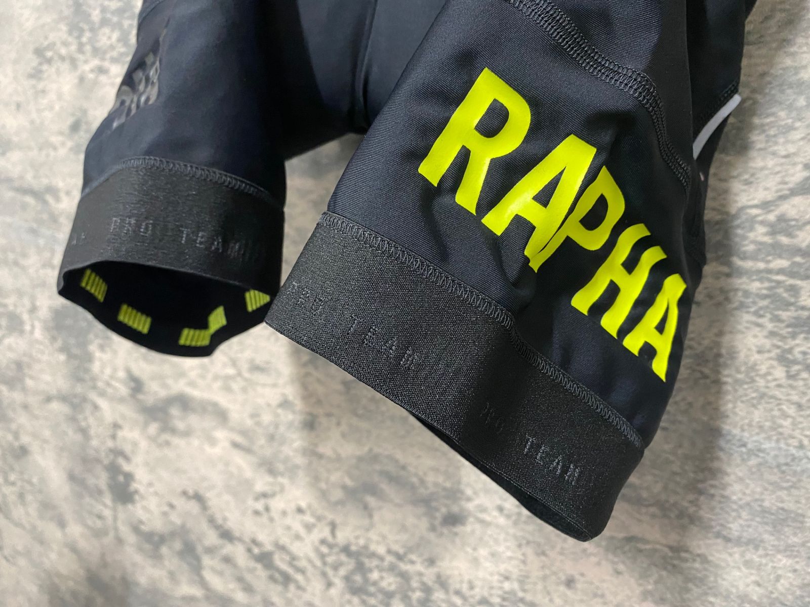 最大88％ OFF! JE236 ラファ Rapha PRO TEAM BIB SHORTS REGULAR ビブショーツ ブラック ホワイト XS