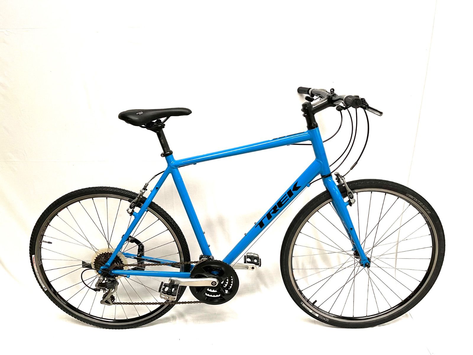 送料無料 トレック TREK クロスバイク FX2 超軽量12.3キロ