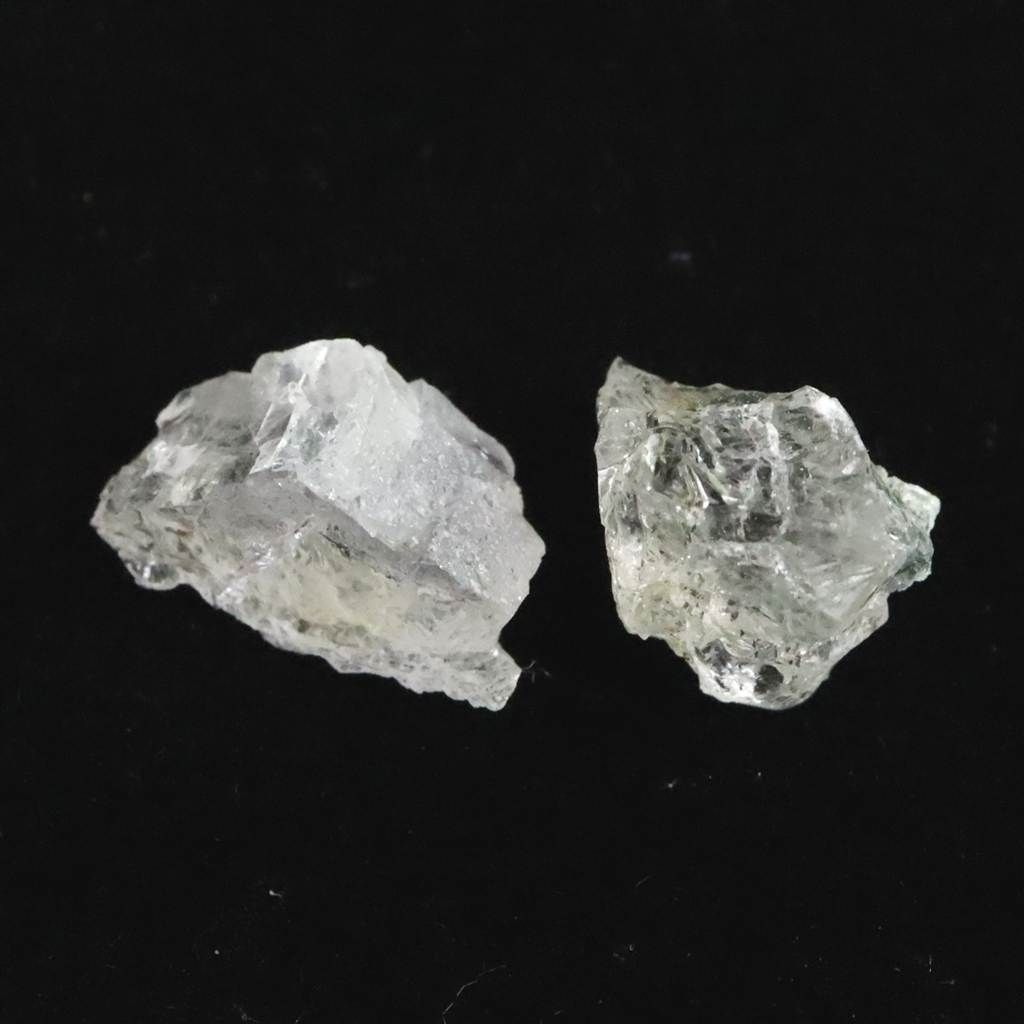 ロシア産 フェナカイト 原石 2個セット 0.53g 【榎本通商95151