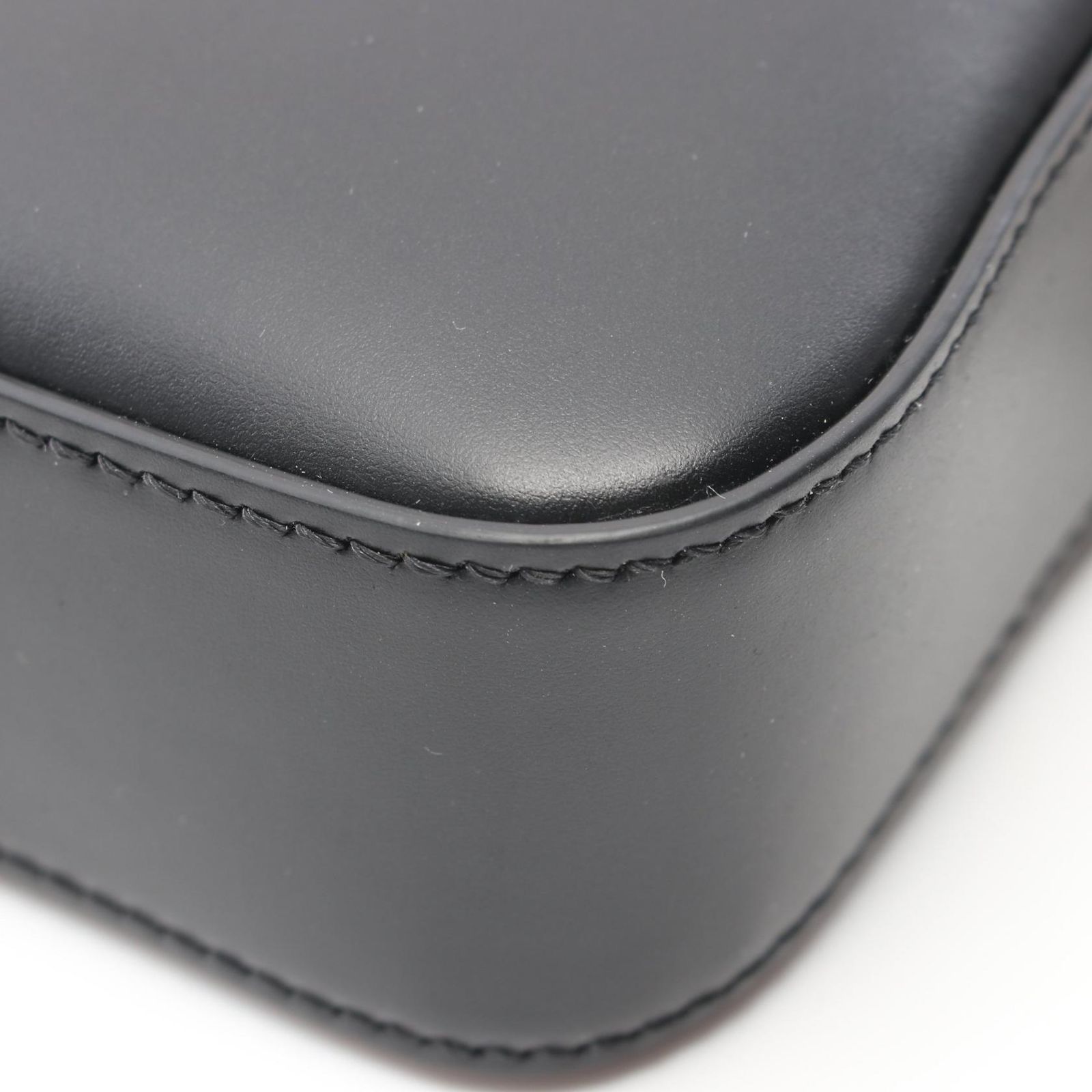 フェンディ FENDI ショルダーバッグ ダイアゴナル カメラケース ズッカ