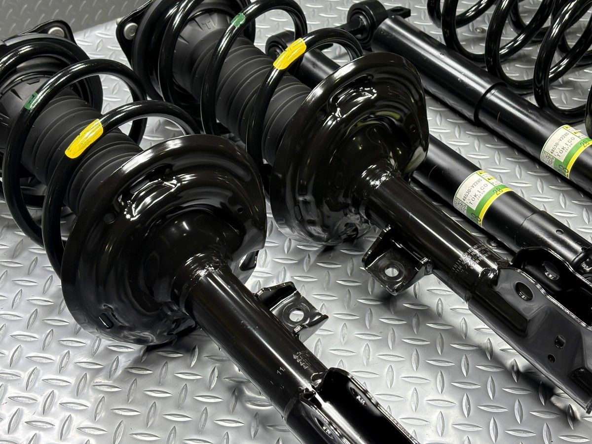 アルファード・ヴェルファイア30前期　純正サスペンションセット ヴェルファイア アルファード 2WD 30系 前期 純正