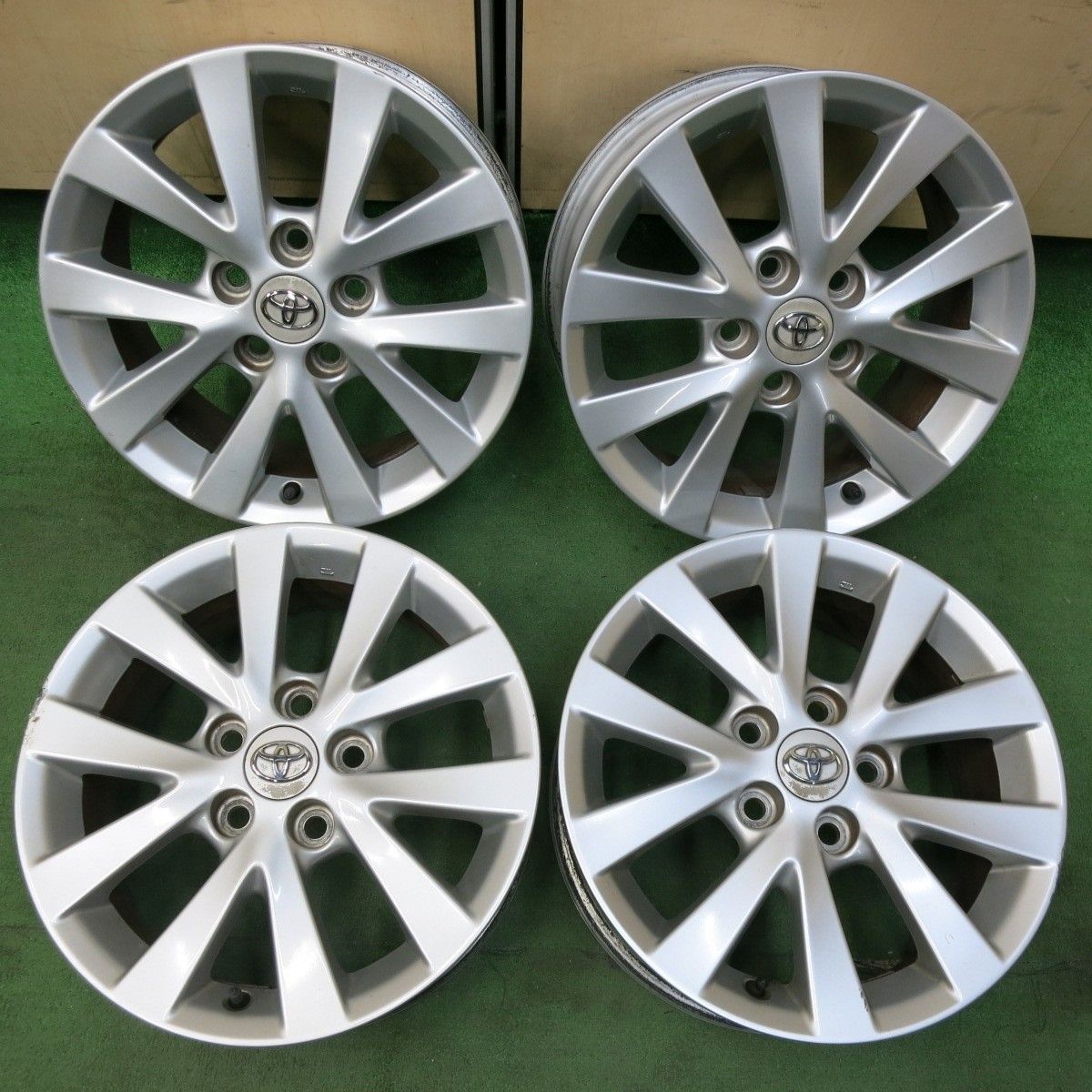 4本価格 トヨタ アイシス 純正 ホイール 16インチ 16×6.5J PCD114.3|5H 5011504SYホ