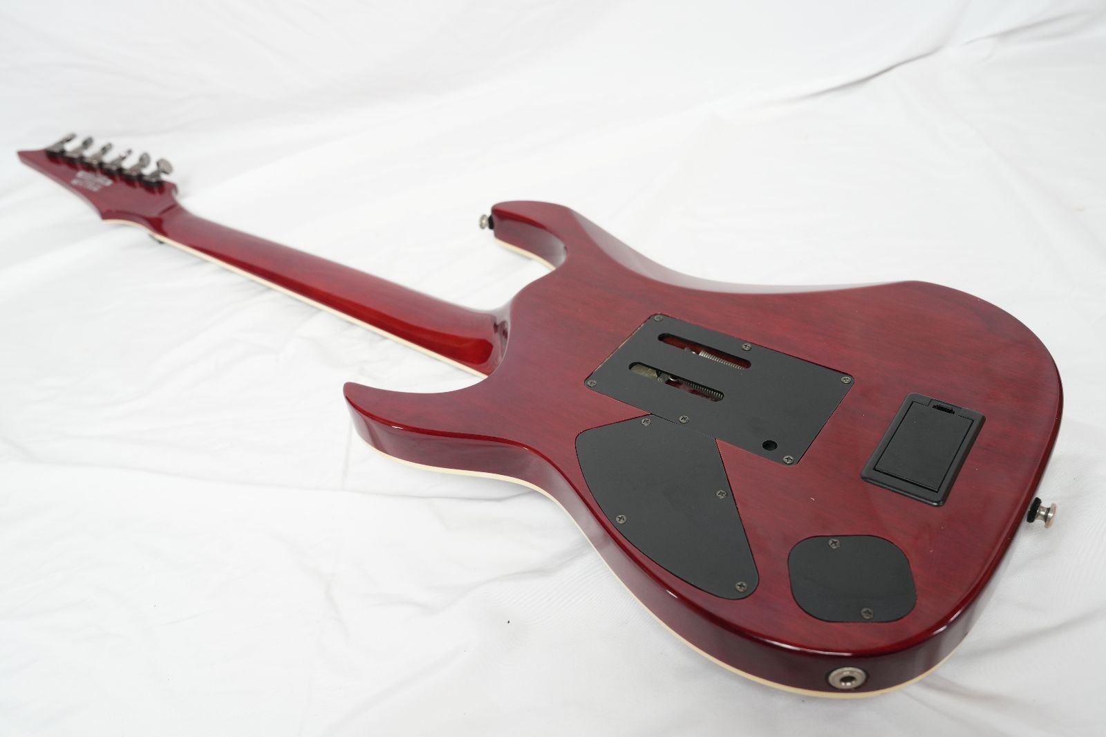 RGA72TQM アクティブハムバッカーピックアップ搭載