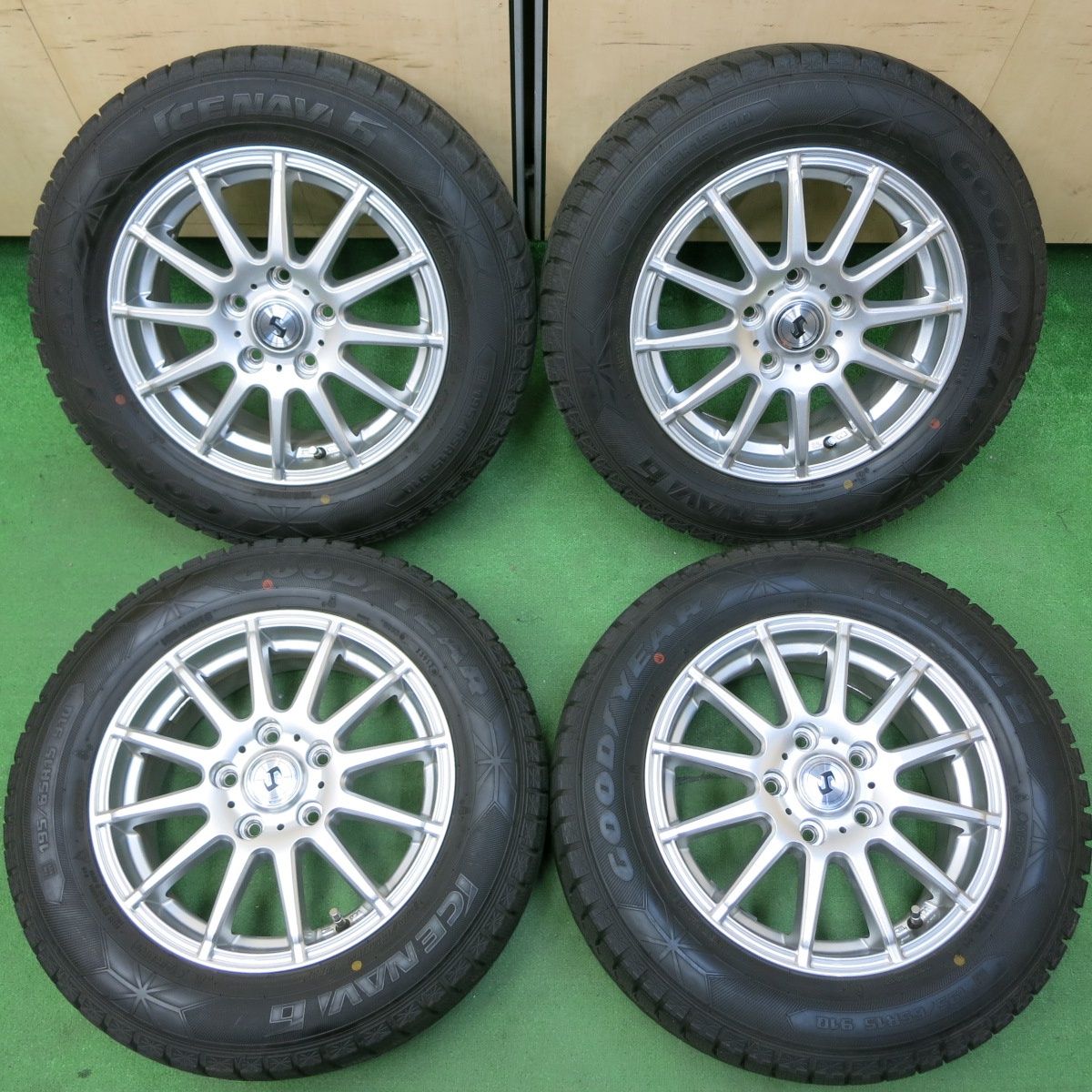 *送料無料* バリ溝！キレイ！9.5分以上★スタッドレス 195/65R15 グッドイヤー アイスナビ6 社外 アルミ 15インチ  PCD114.3/5H★4050308イス