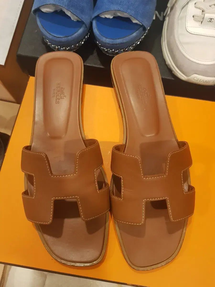 HERMES エルメス オラン ゴールド 39 5 サイズ