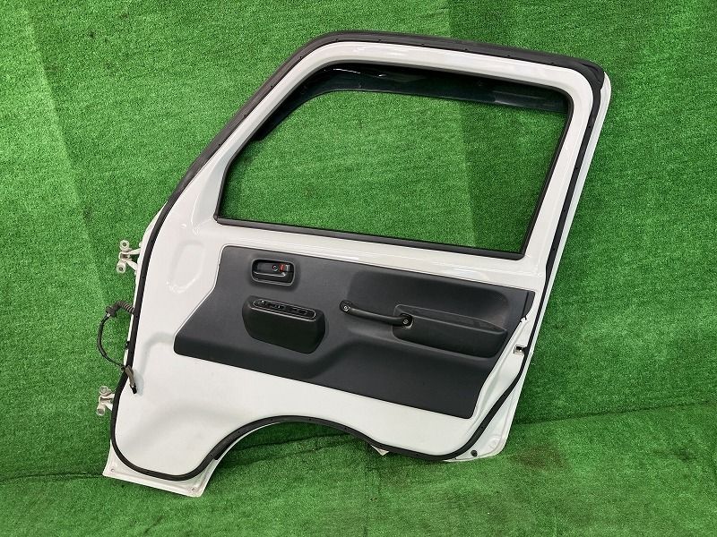 キャリィ DA16T 右フロントドア 特装ベース車キャブシャシーアオリなしエアコン付 セントラル M2A1 26U