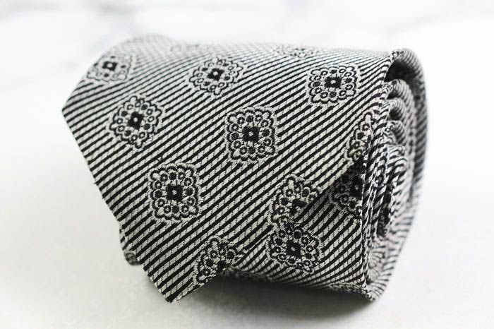 ジャンニ・ヴェルサーチ ブランド ネクタイ シルク ストライプ柄 小紋柄 総柄 伊製生地 PO メンズ グレー Gianni Versace 【中古】