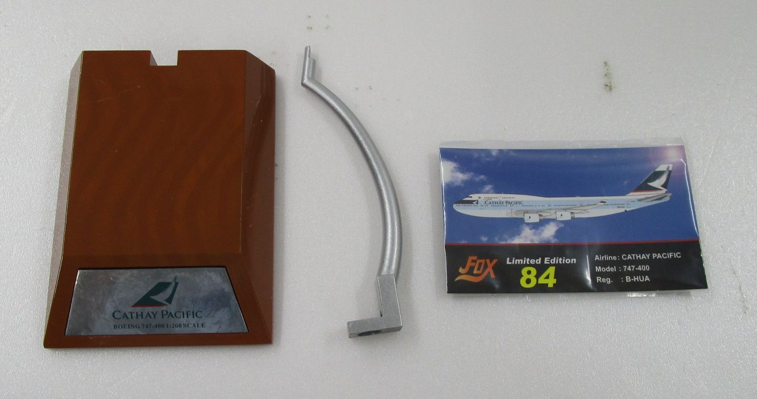 JFOX MODELS 1/200 B747-400 キャセイパシフィック航空 B-HUA