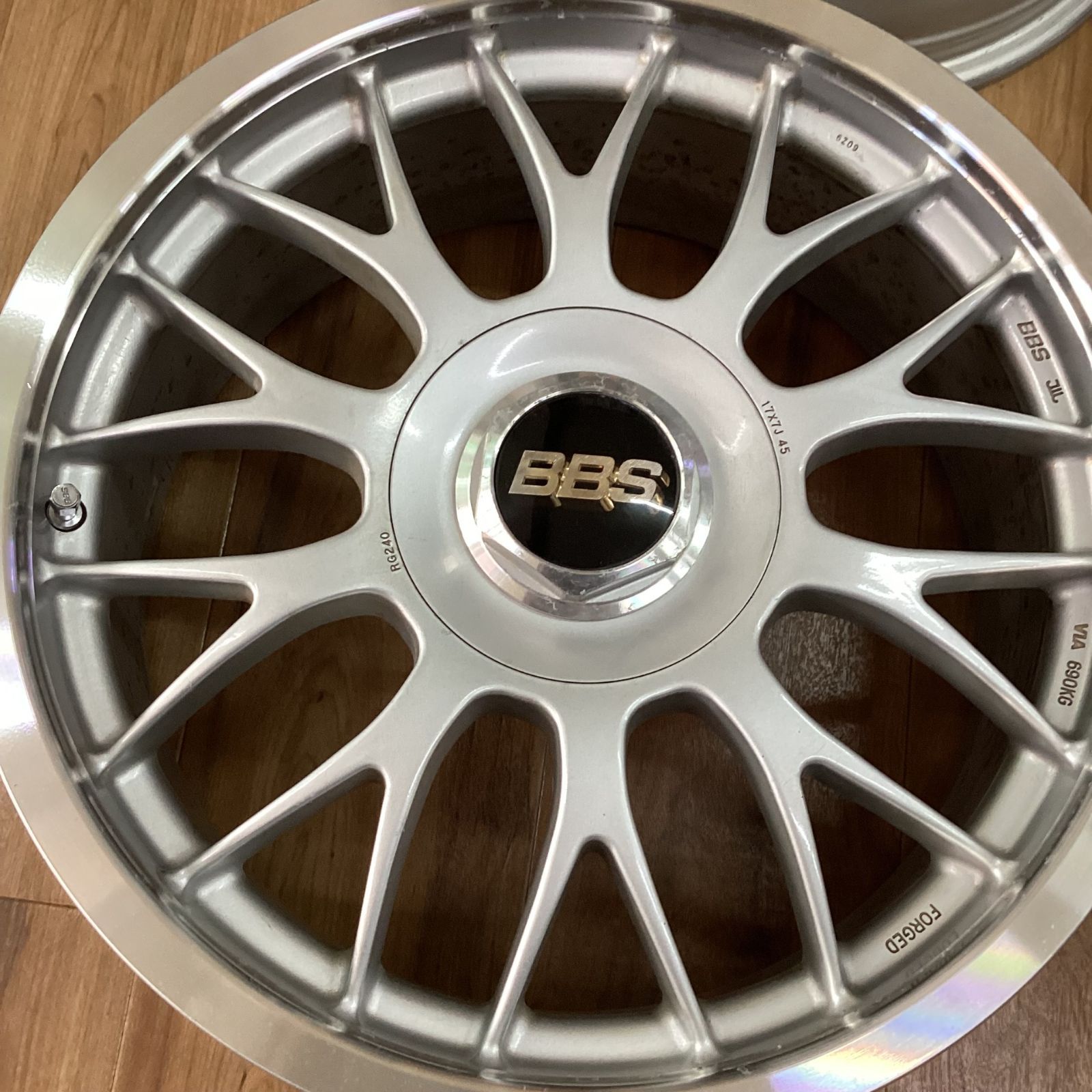 Tom様専用】BBS RG240 17インチホイール《送料込み》 - メルカリ