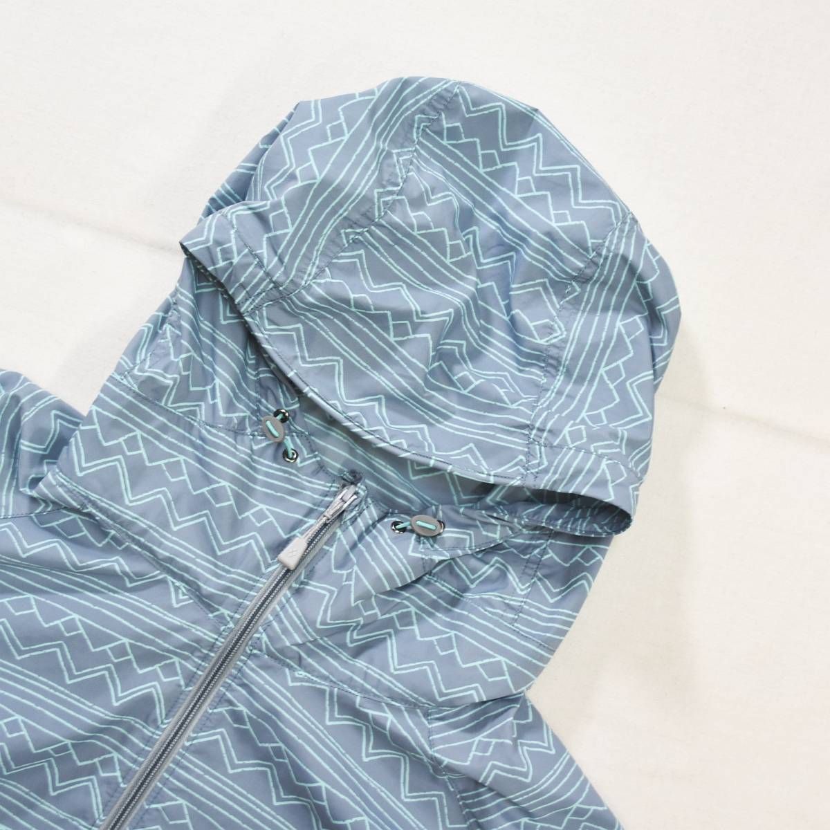 ジップアップ ラグランスリーブ