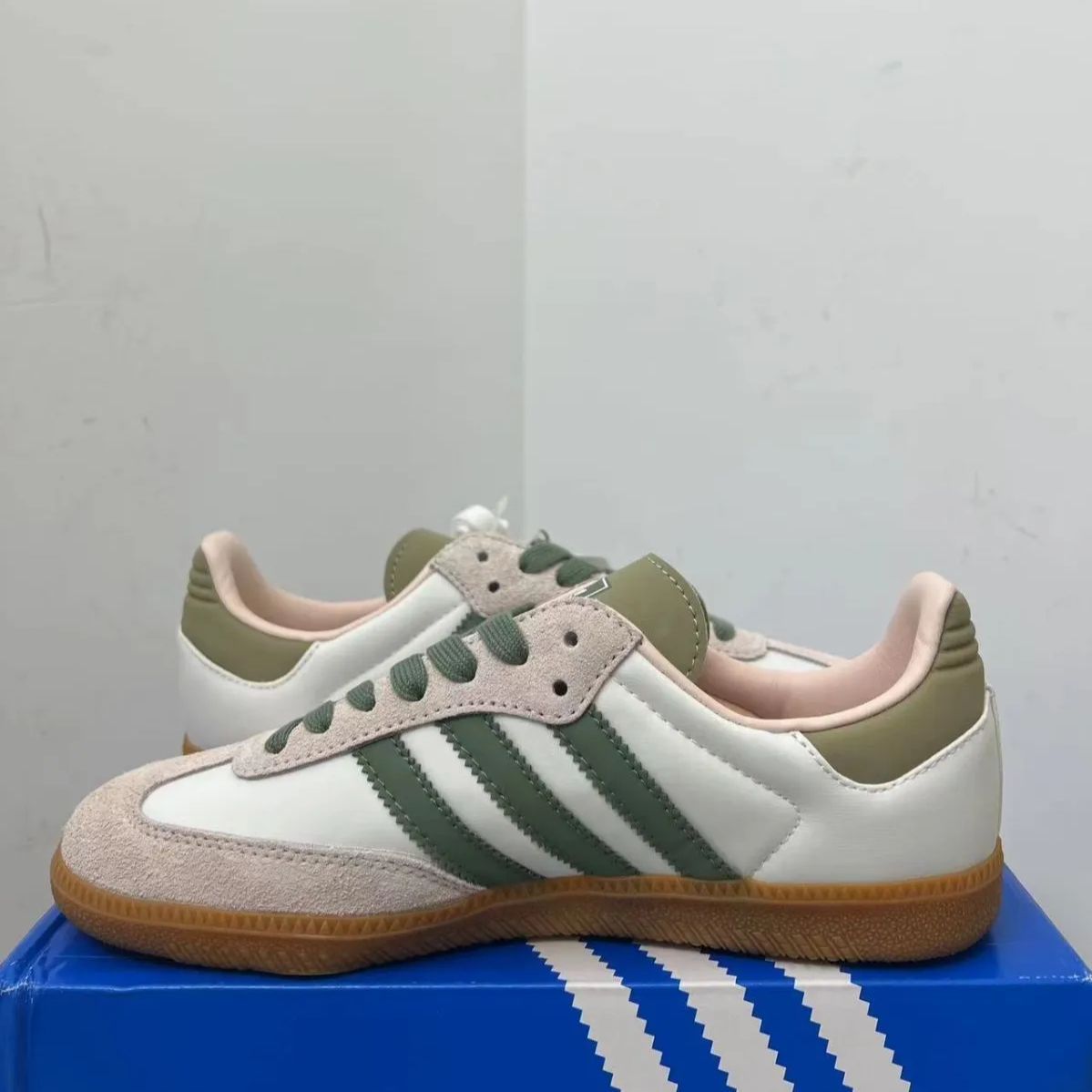 新品未使用 アディダス adidas Samba OG スニーカー