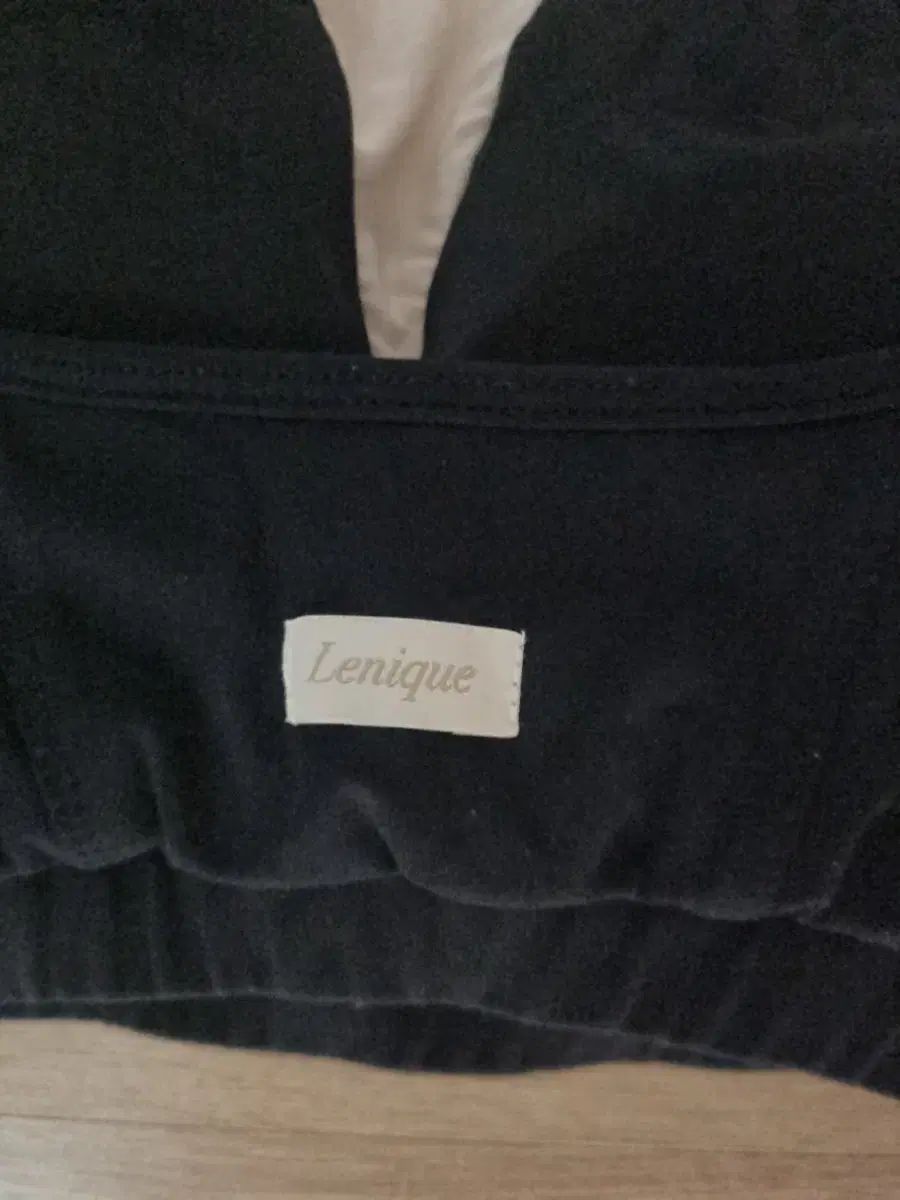 Lenique エトレイユ