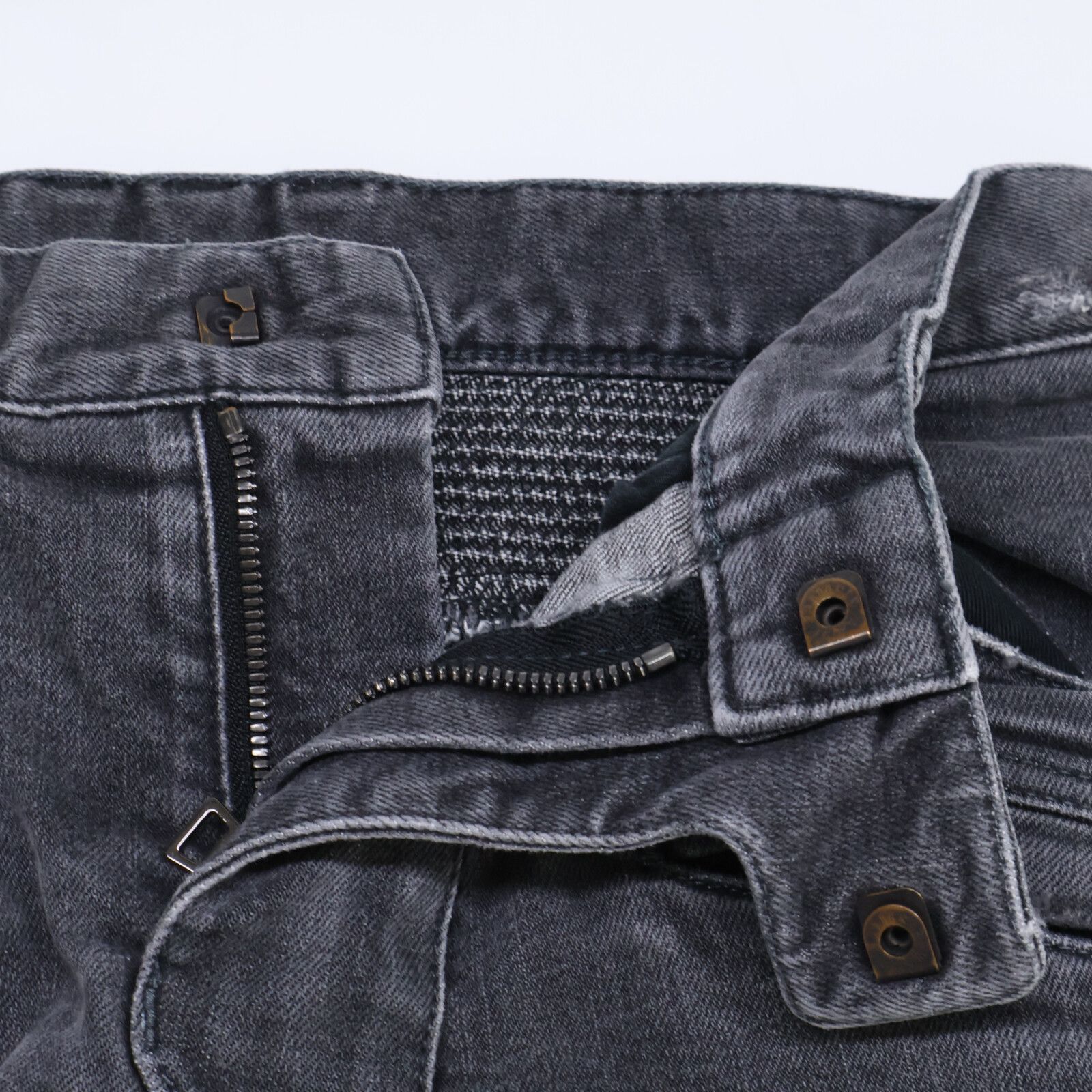 BALMAIN バルマン ﾌﾞﾗｯｸ ﾊﾞｲｶｰ ﾃﾞﾆﾑ 27 - メルカリ