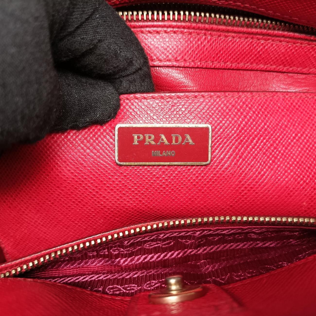 プラダPradaクイルフレーム フオコ