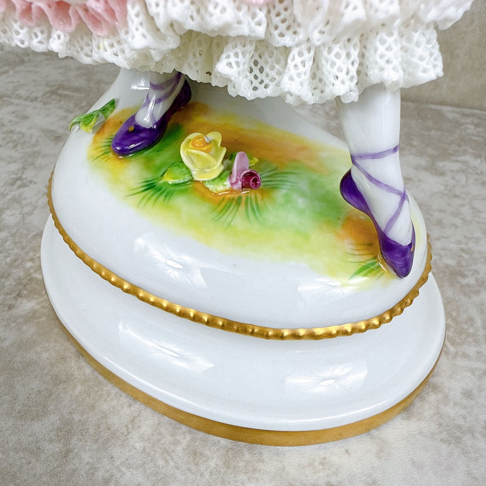 IRISH DRESDEN アイリッシュドレスデン 踊る女性 フィギュリン