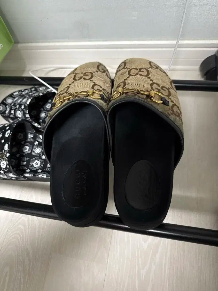 GUCCI グッチ GG ロゴ スリッパ ミュール 7