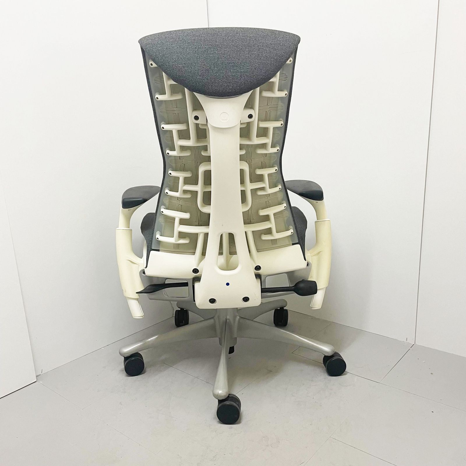【中古 B(訳あり品)】Embody（エンボディ）CN122AWAAXT91BB3003 中古 B(訳あり品)】Embody（エンボディ）CN122AWAAXT91BB3003