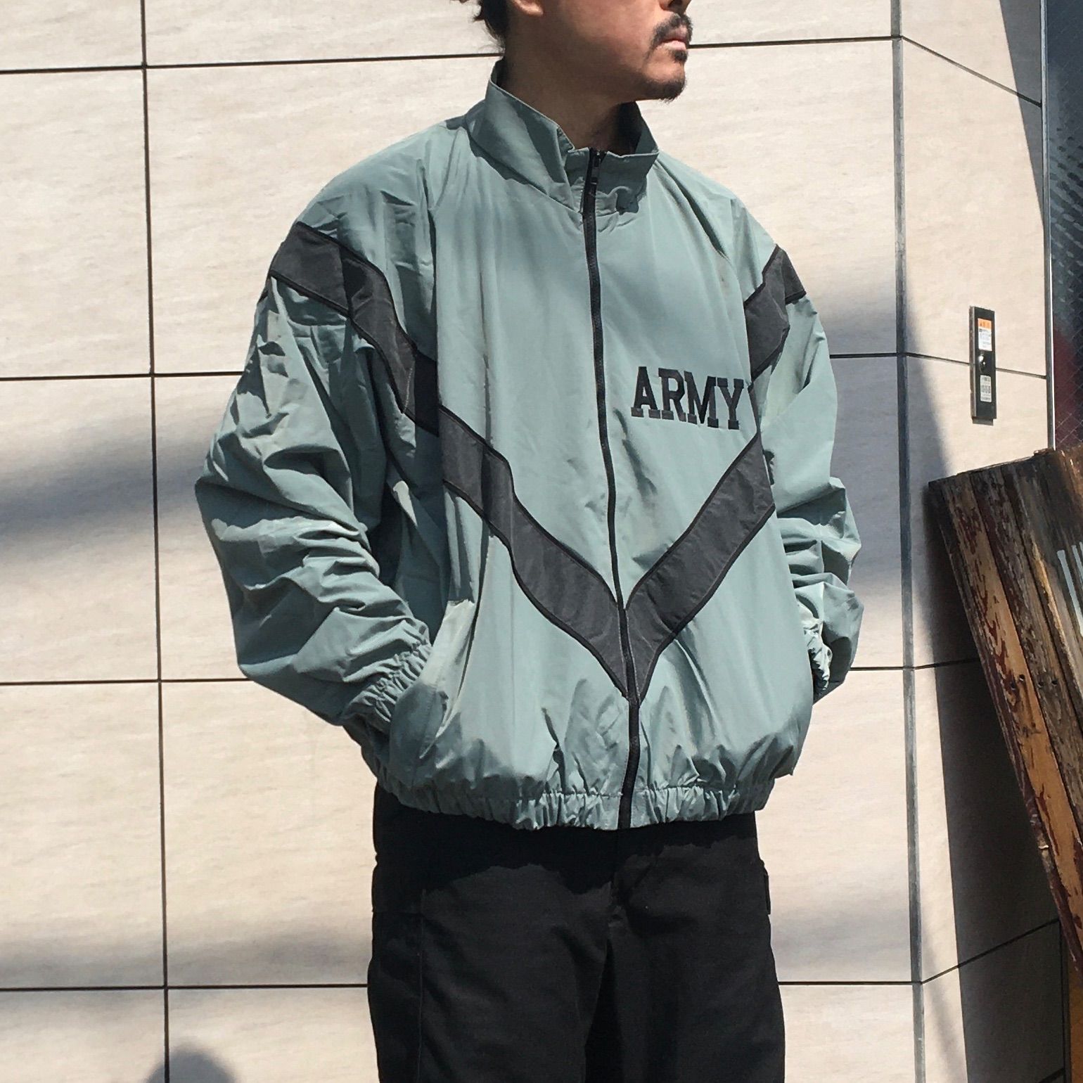 【US ARMY】IPFU Training Jacket アメリカ陸軍 フィジカルトレーニング用 初期モデル ナイロンジャケット ミリタリー◆Size:US-XL-S