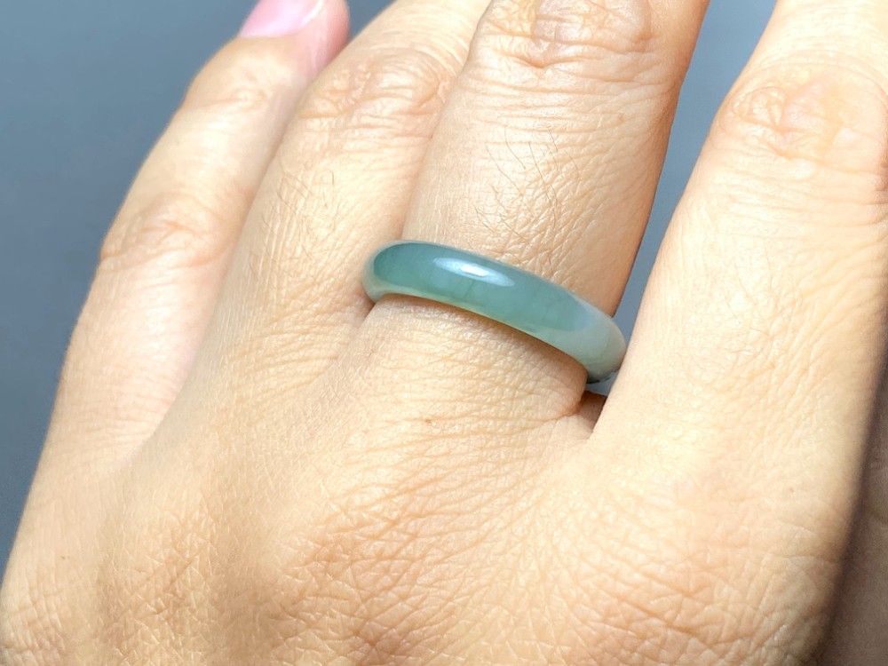 L9-77 氷藍緑 16.5号 天然グアテマラ産 A貨 本翡翠 くりぬき リング