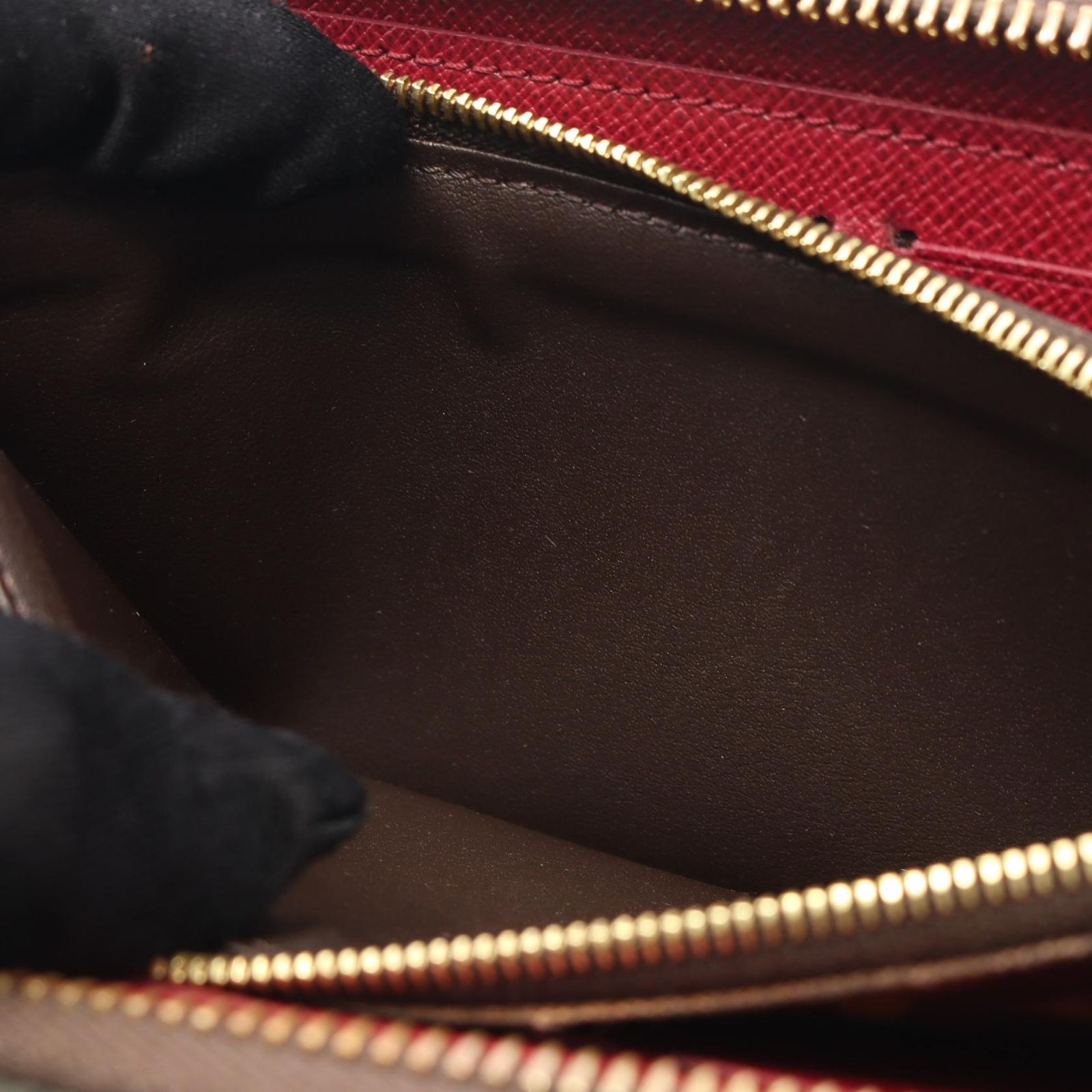 ラウンド長財布