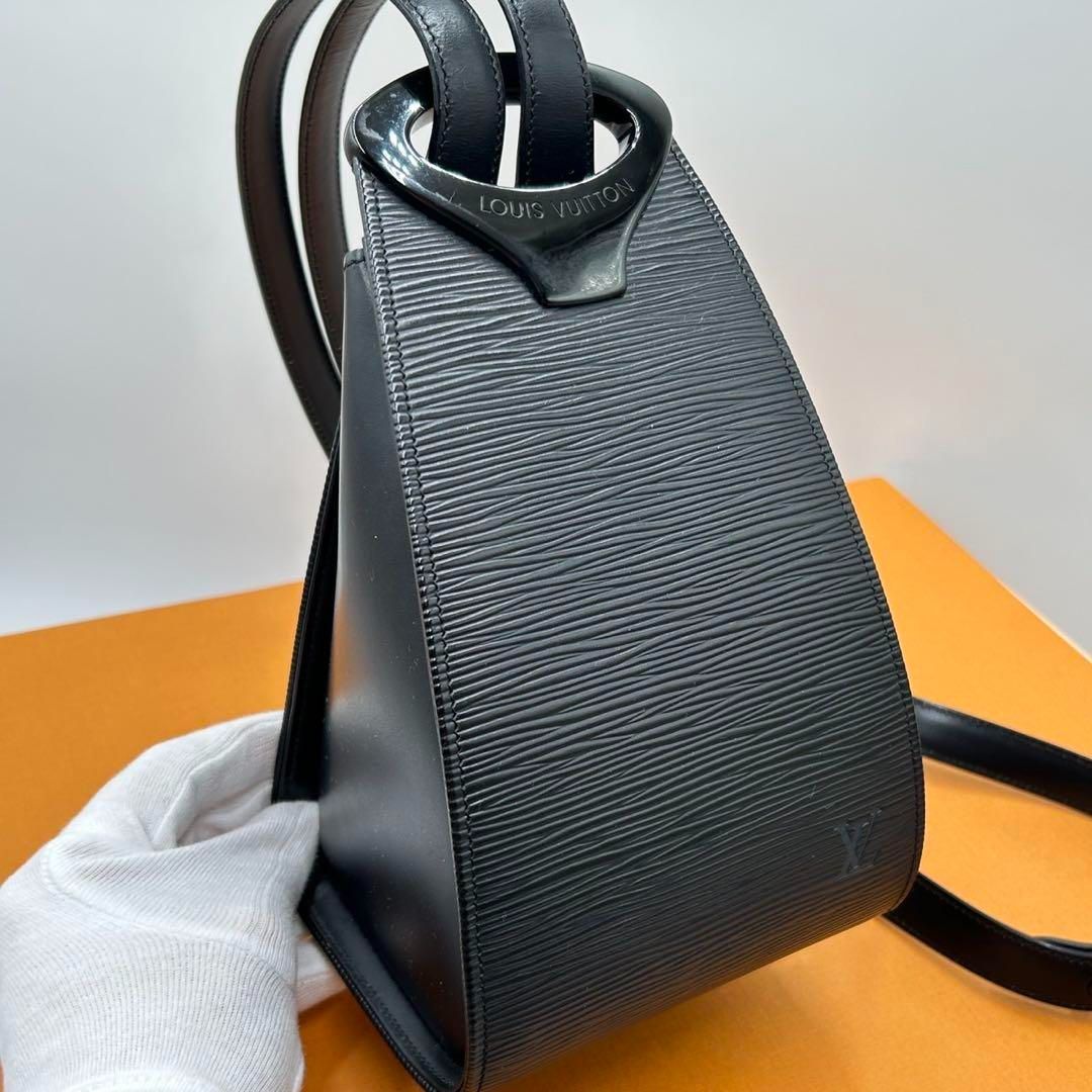 ❣️ルイヴィトン❣️エピ•ミニュイ✨ショルダーバッグ【美品】 ❣️ルイヴィトン❣️エピ•ミニュイ✨ショルダーバッグ【美品